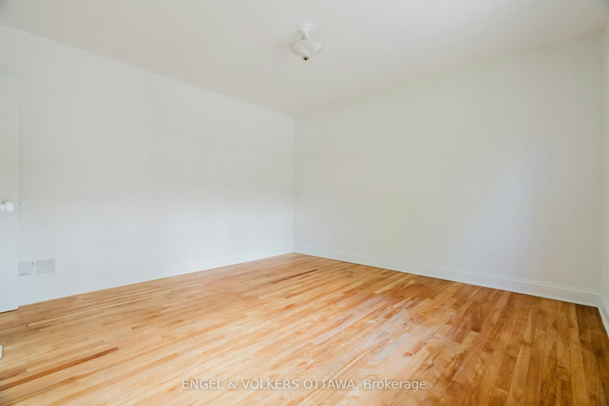 2028 Carling Avenue, Ottawa, ON, K2A 1G2 - 29
