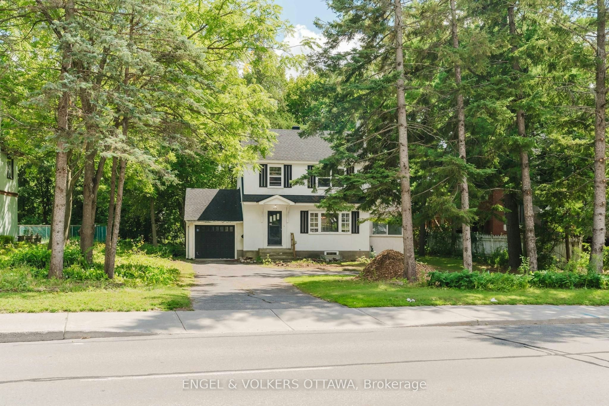2028 Carling Avenue, Ottawa, ON, K2A 1G2