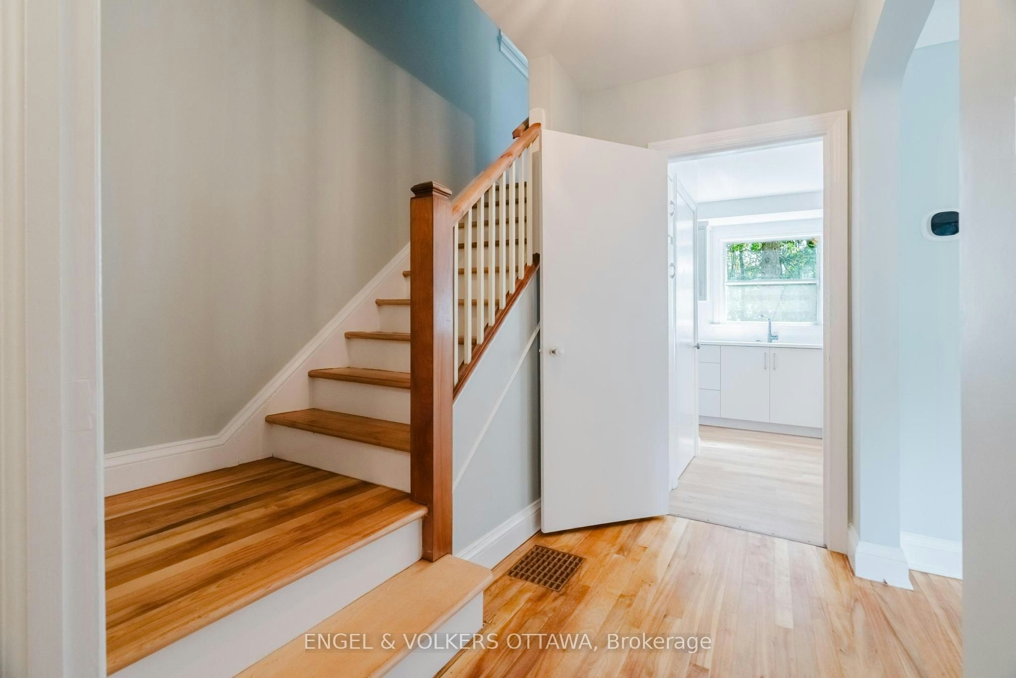 2028 Carling Avenue, Ottawa, ON, K2A 1G2 - 22