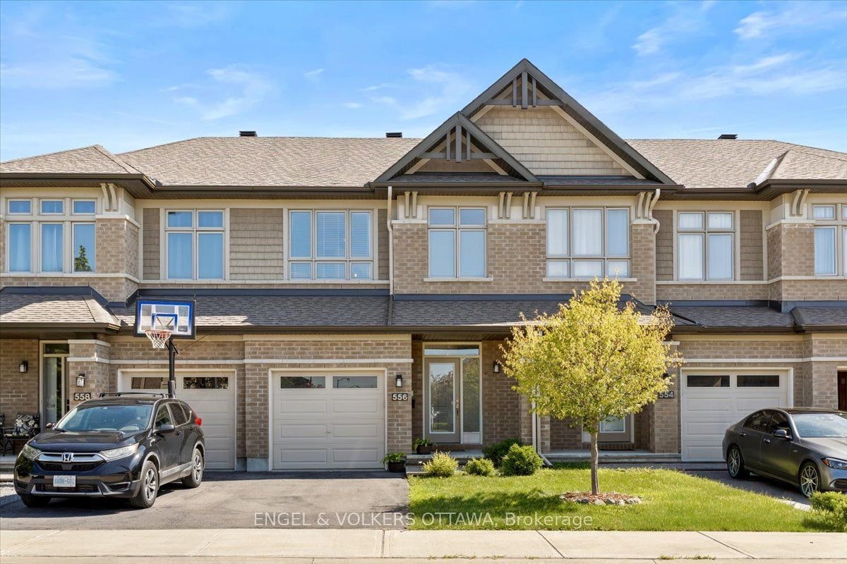 556 Triangle Street, Ottawa, ON, K2V 0M5