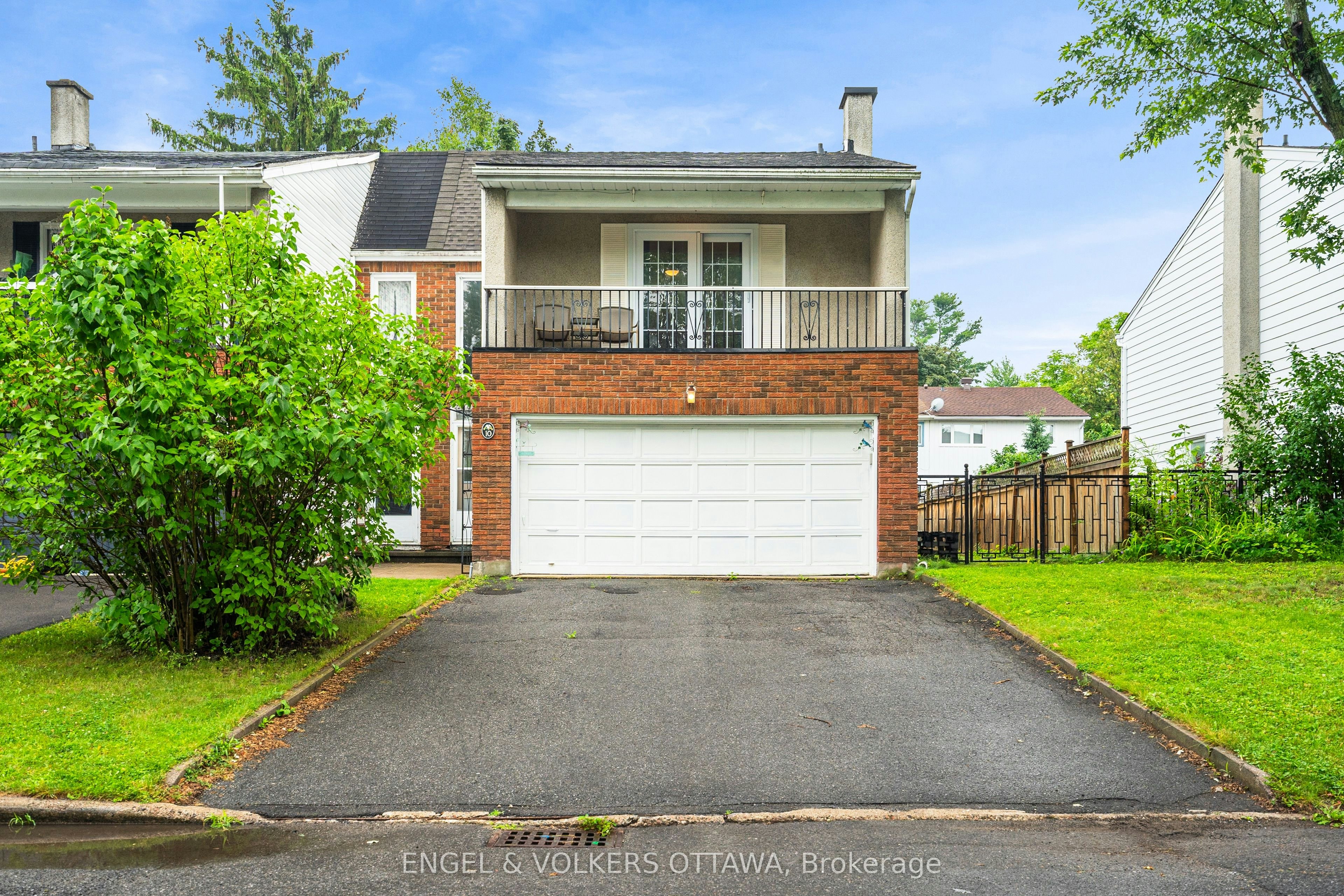 10 Estelle Crescent, Ottawa, ON, K2H 5X1
