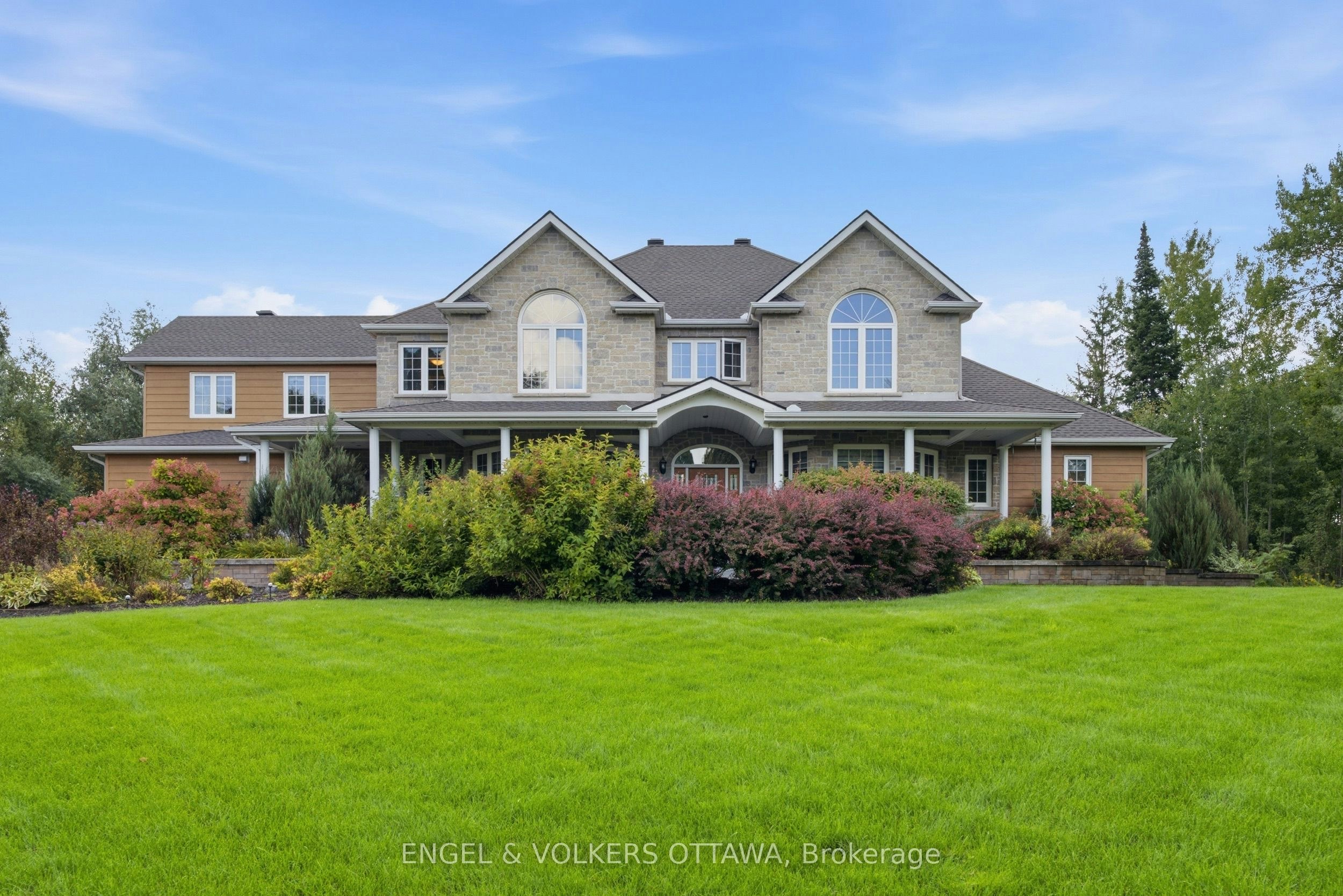 6622 Blossom Trail Drive, Ottawa, ON, K4P 1R5
