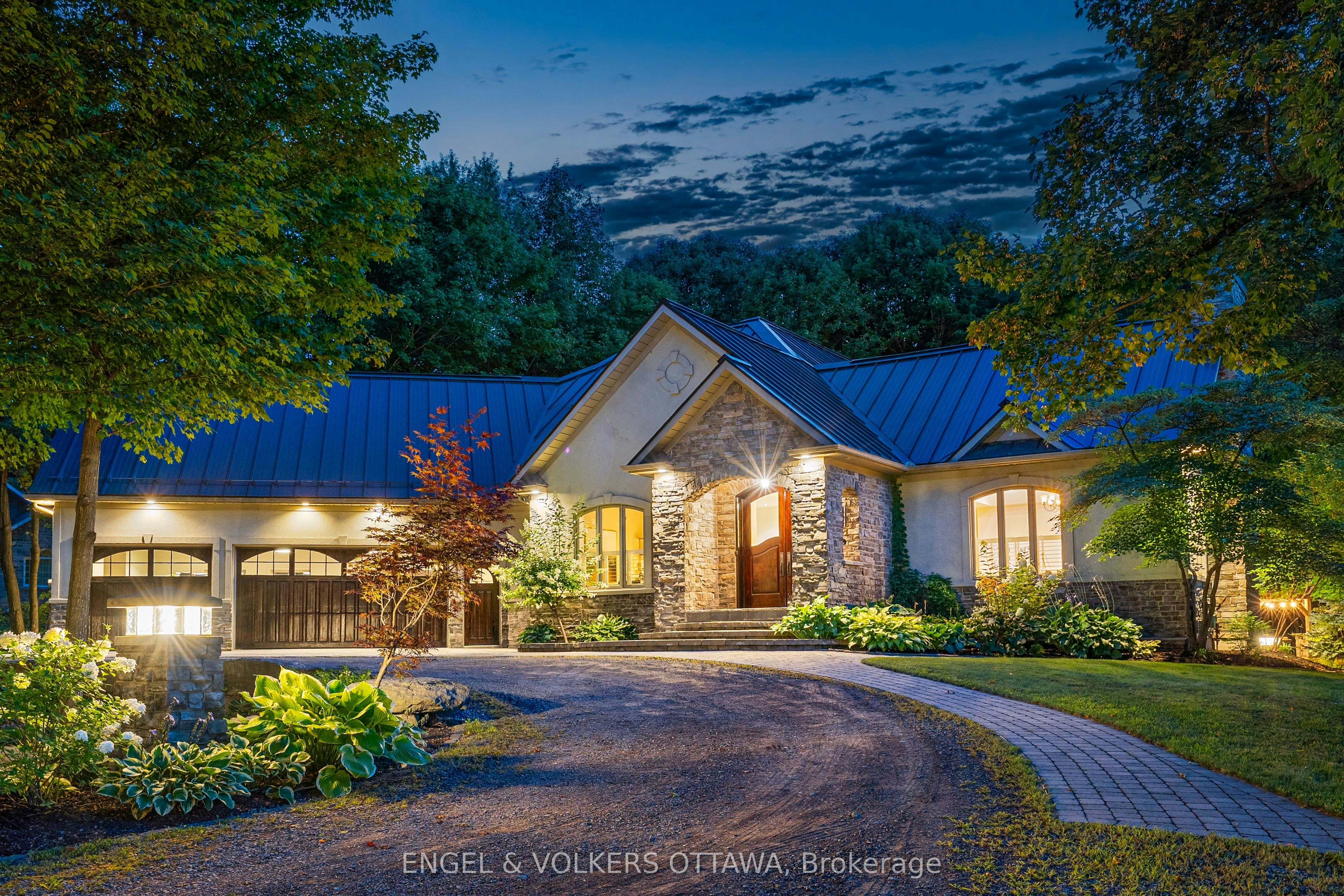6 Marchvale Drive, Ottawa, ON, K2W 1C2