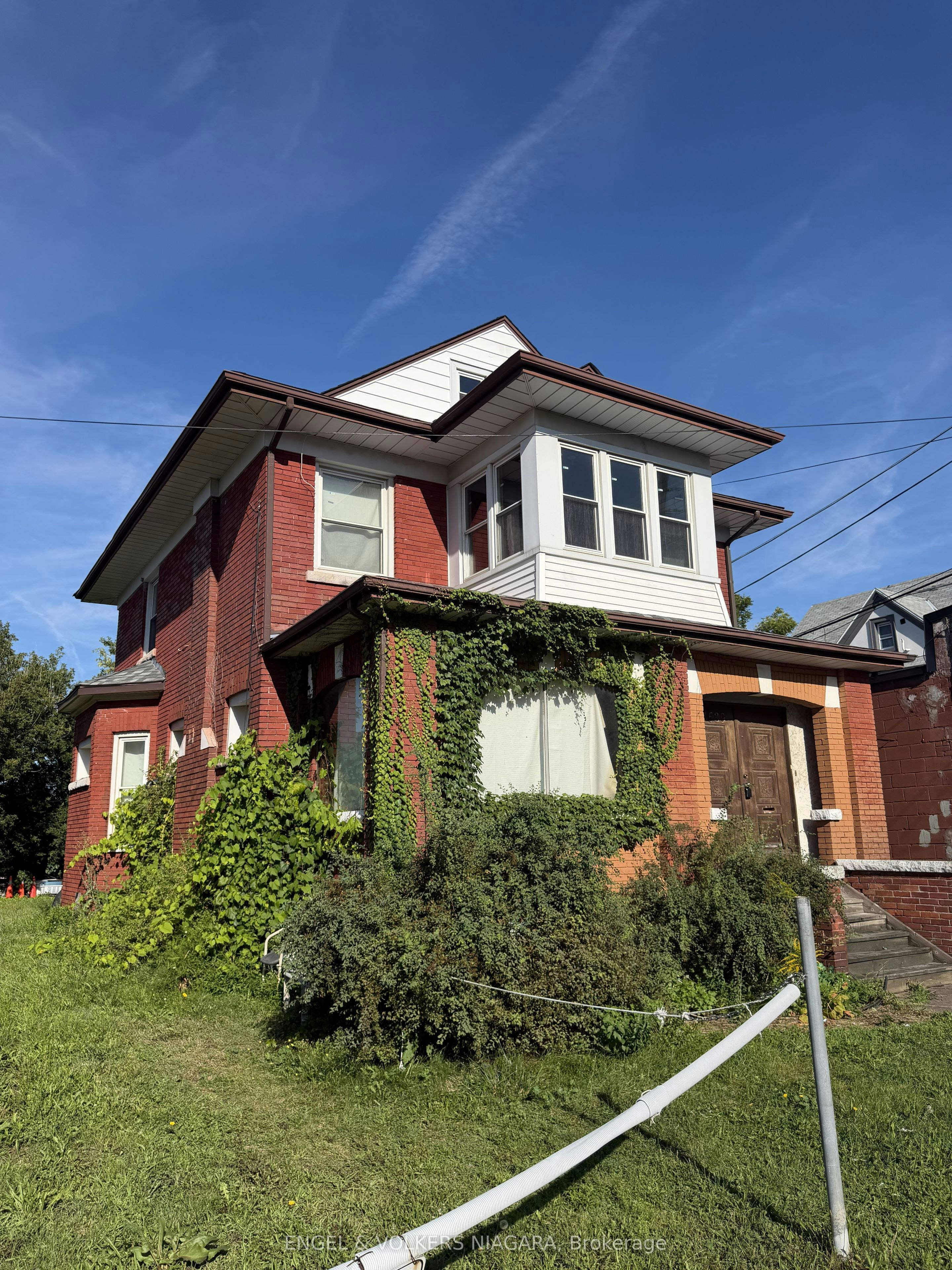 4689 Crysler Avenue, Niagara Falls, ON, L2E 3V7