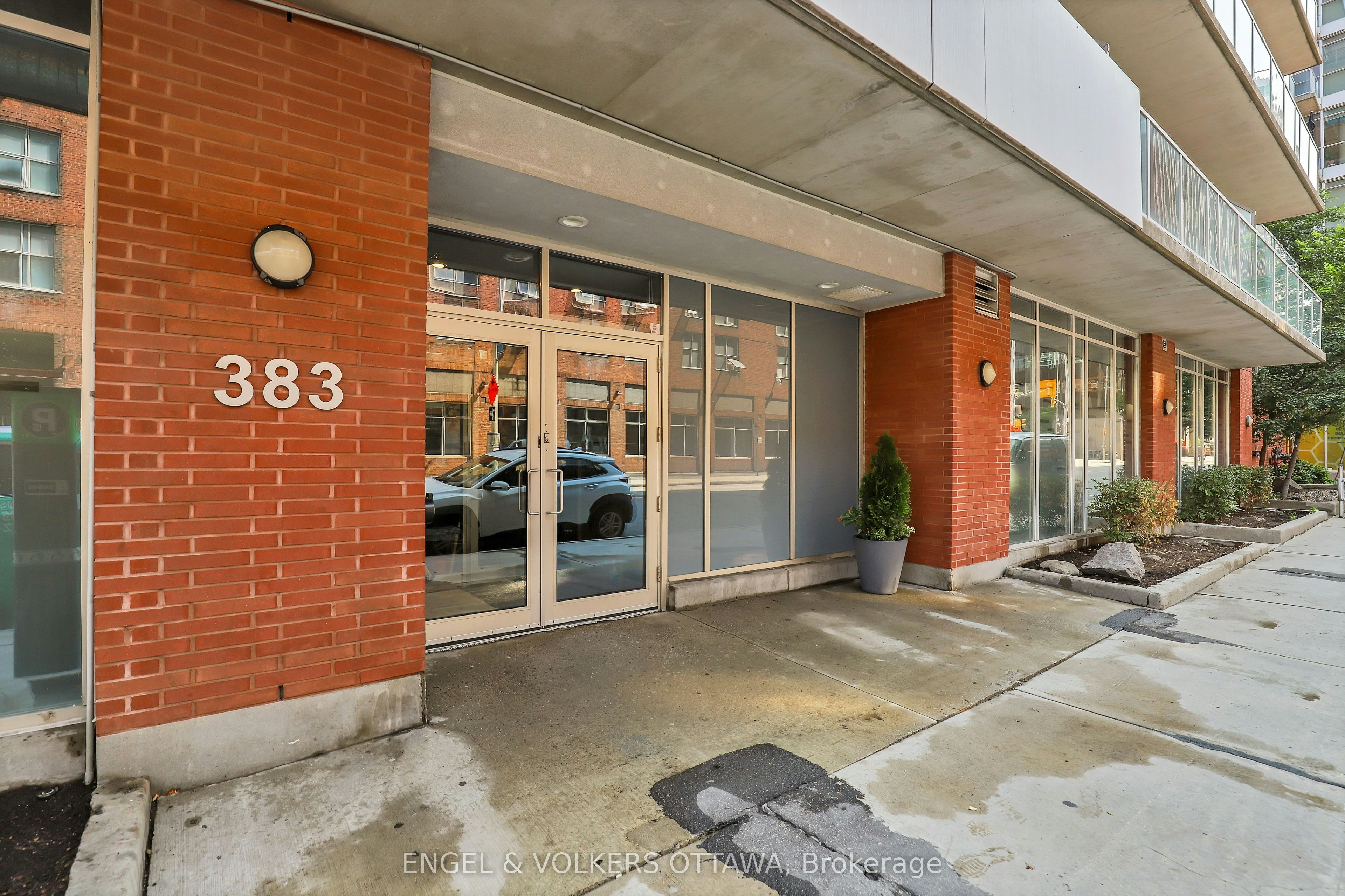 406-383 Cumberland Street, Ottawa, ON, K1N 1J7 - 3