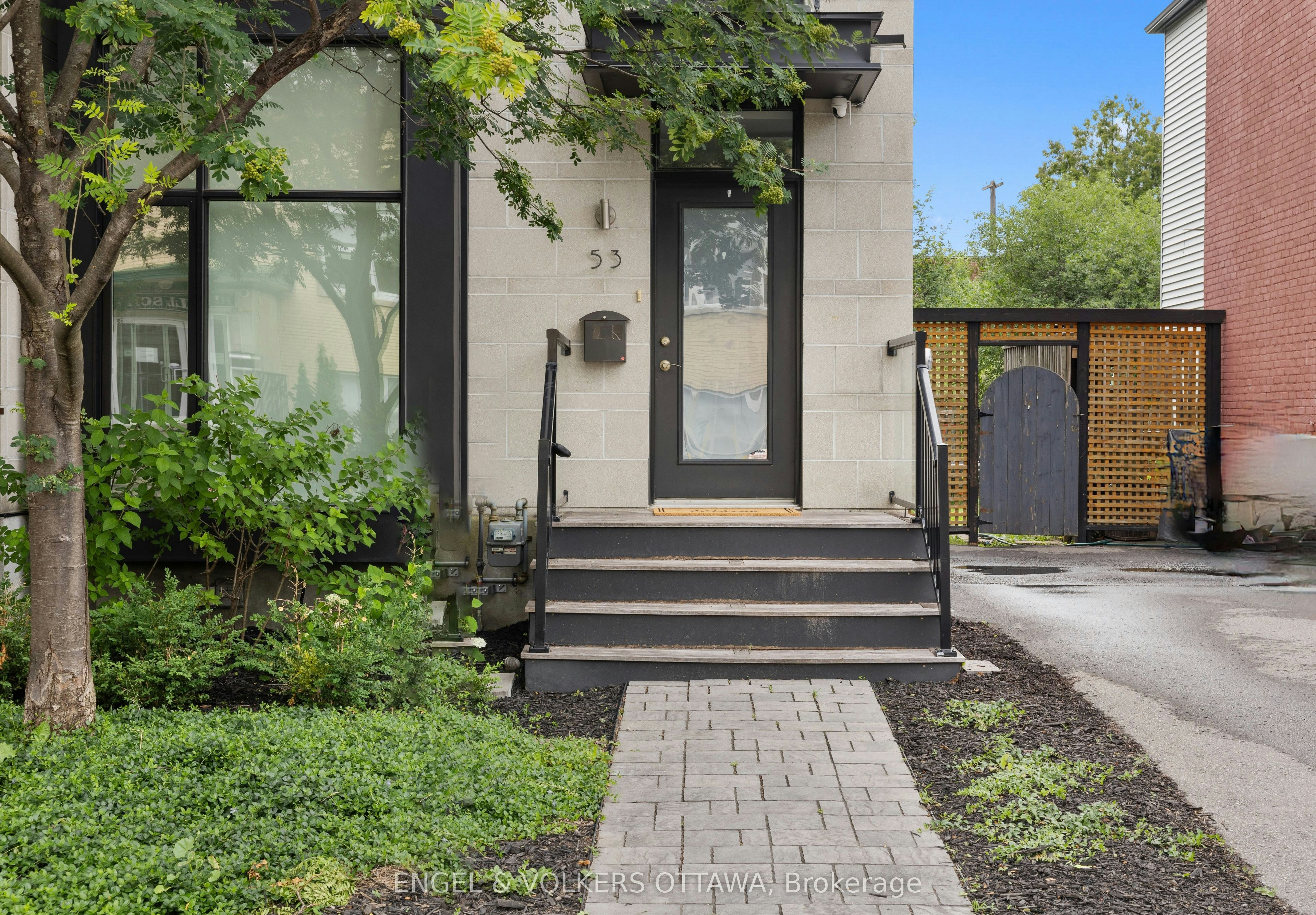 53 Vaughan Street, Ottawa, ON, K1M 1W9