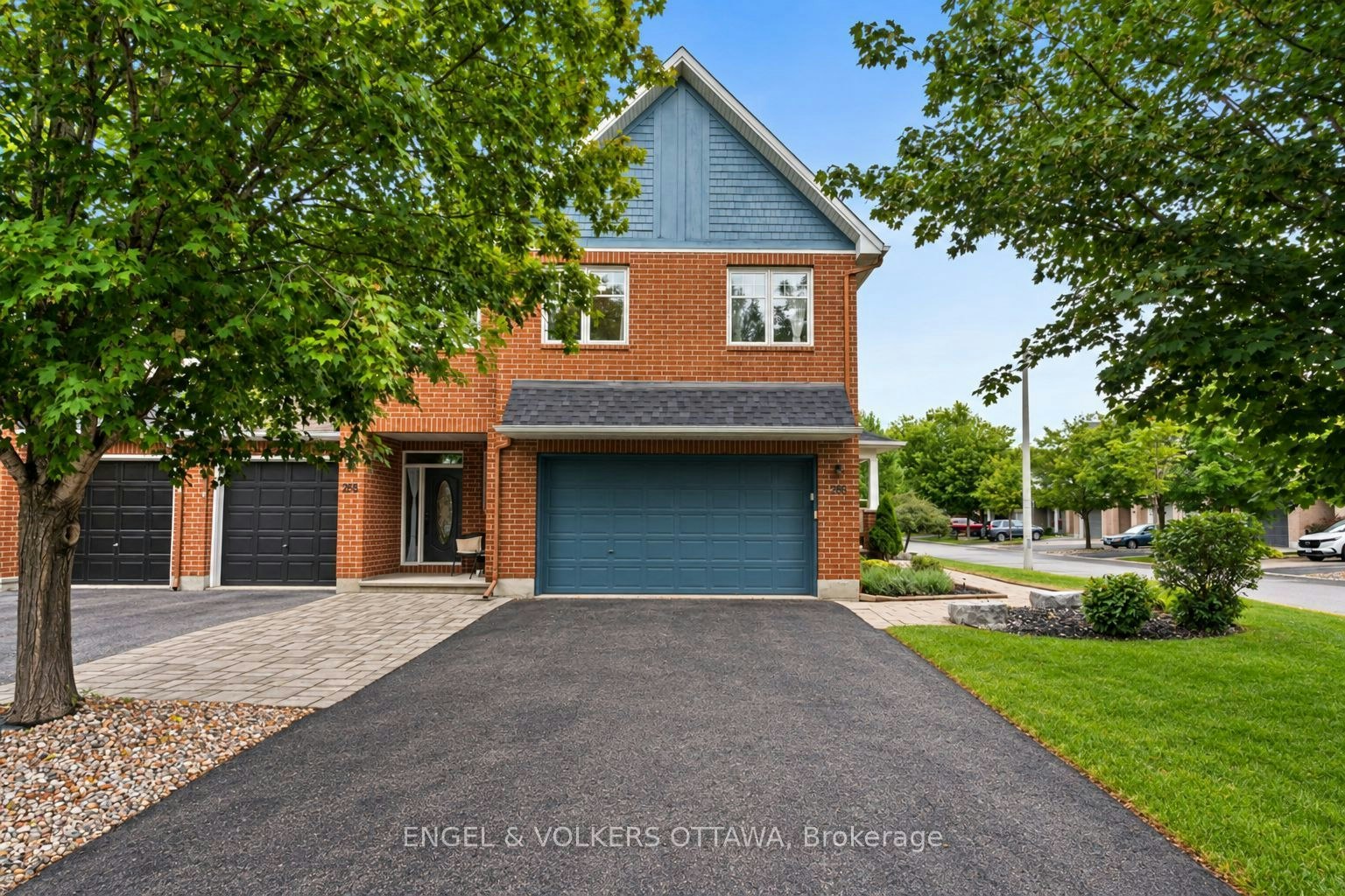 268 Horseshoe Crescent, Ottawa, ON, K2S 0B7