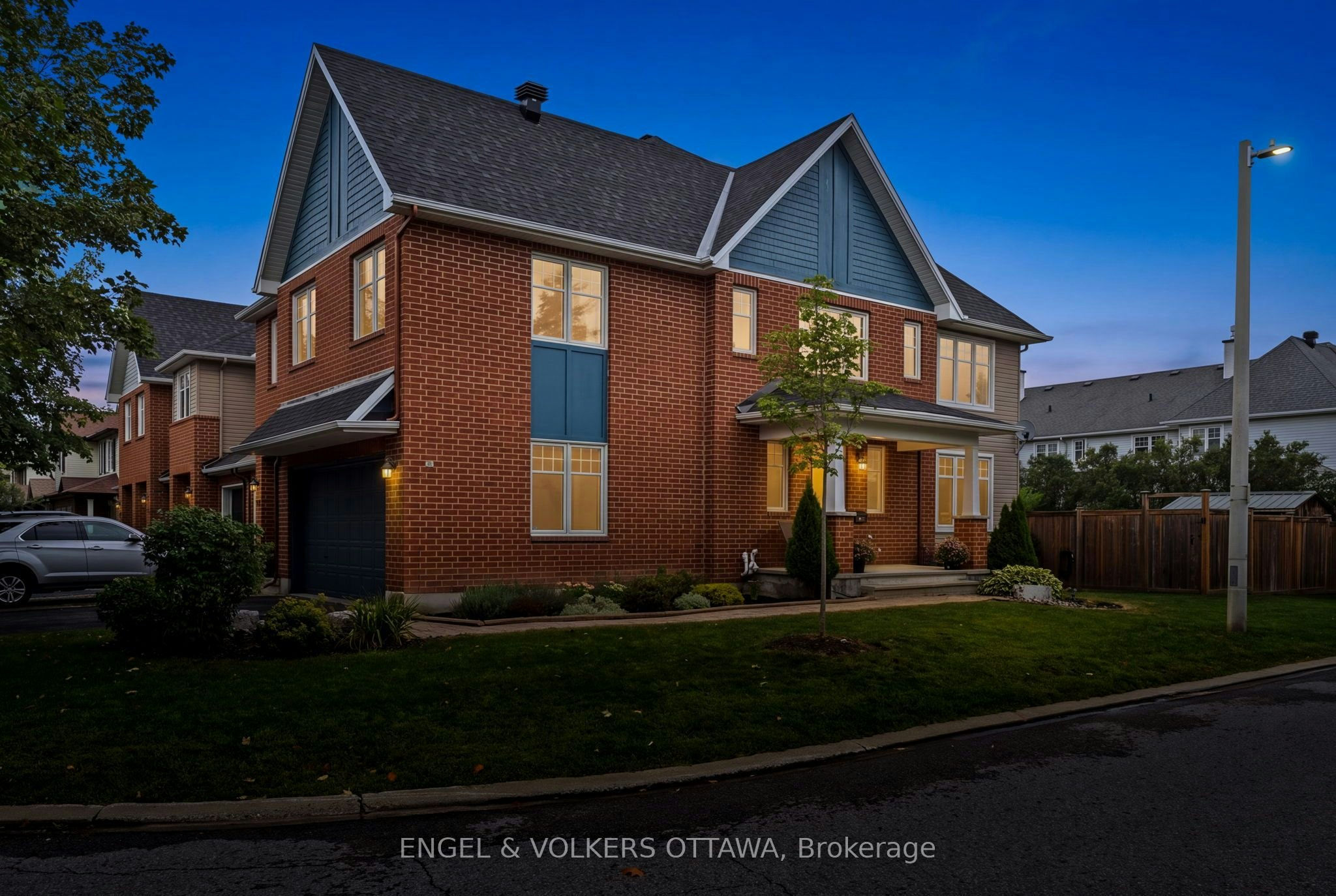 268 Horseshoe Crescent, Ottawa, ON, K2S 0B7