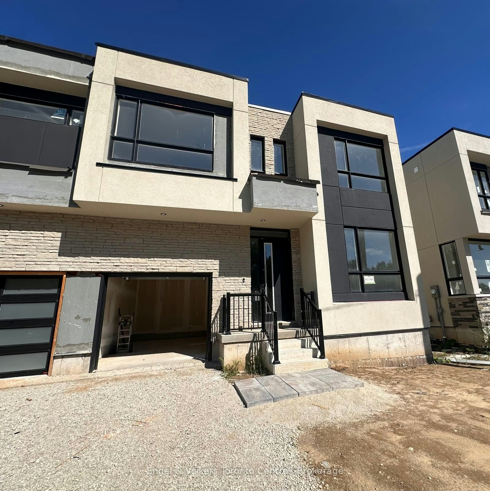 184 Stoneleigh Drive, Blue Mountains, ON, L9Y 5T9