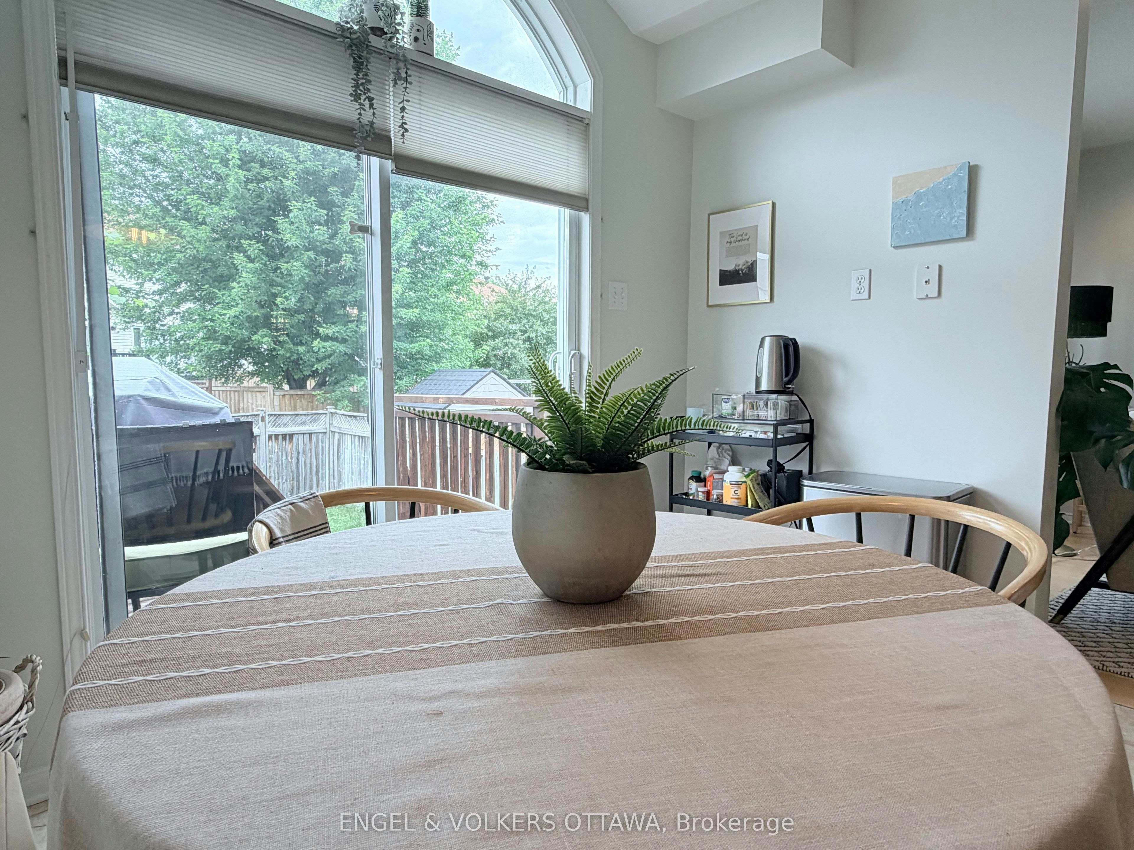 124 Landover Crescent, Ottawa, ON, K2M 2W2 - 10