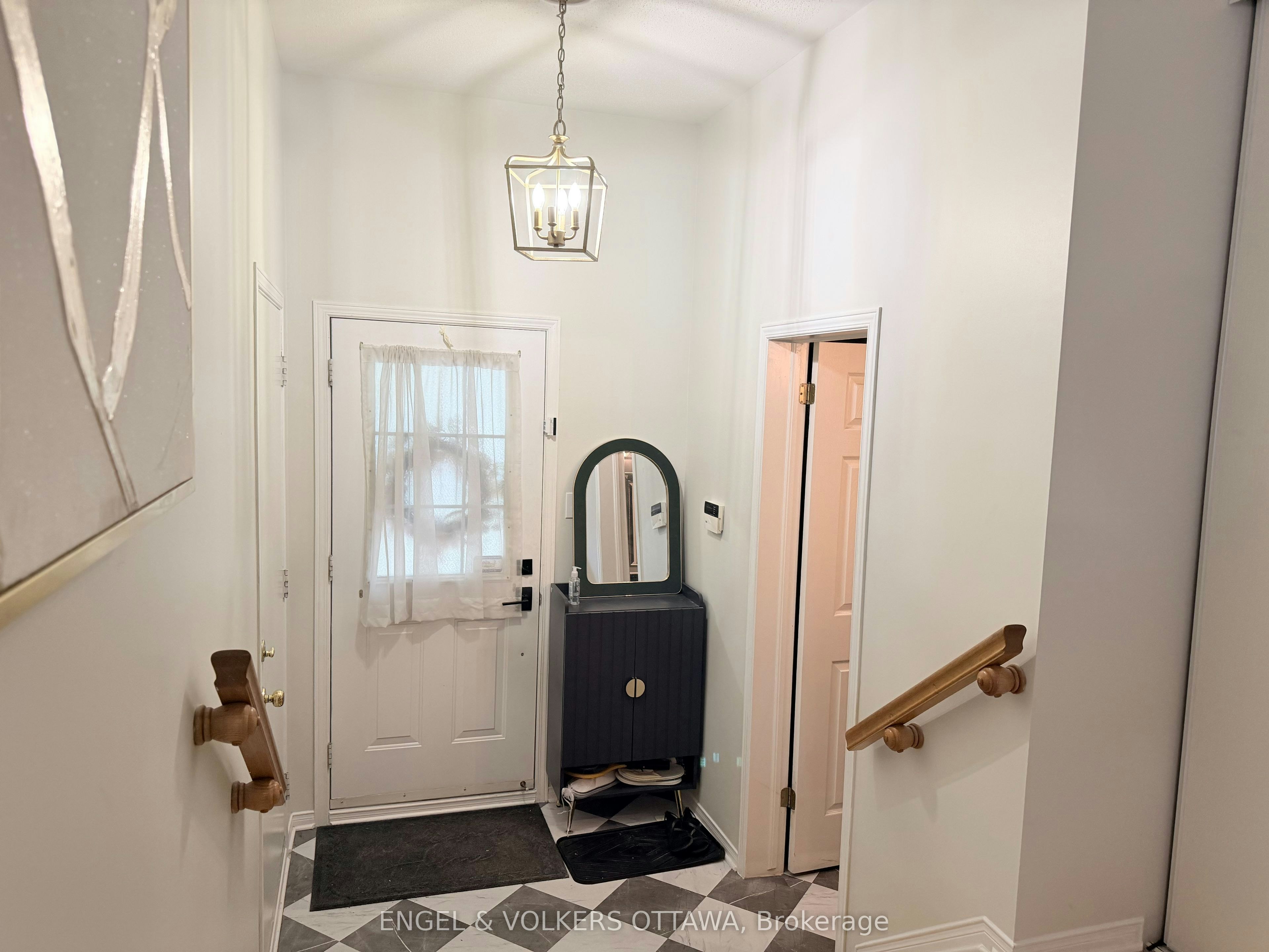124 Landover Crescent, Ottawa, ON, K2M 2W2 - 6