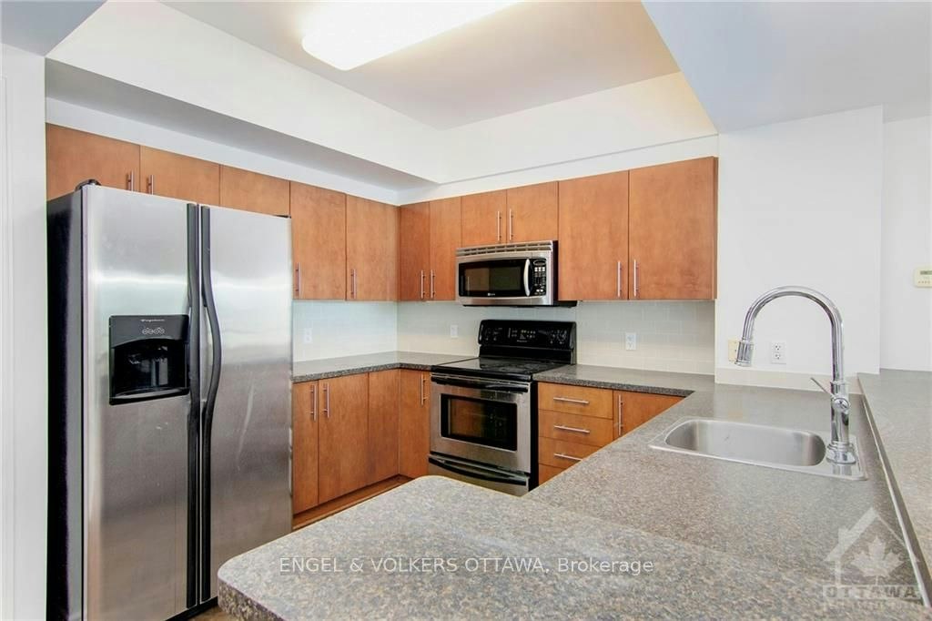 904-200 Rideau Street, Ottawa, ON, K1N 5Y1 - 7