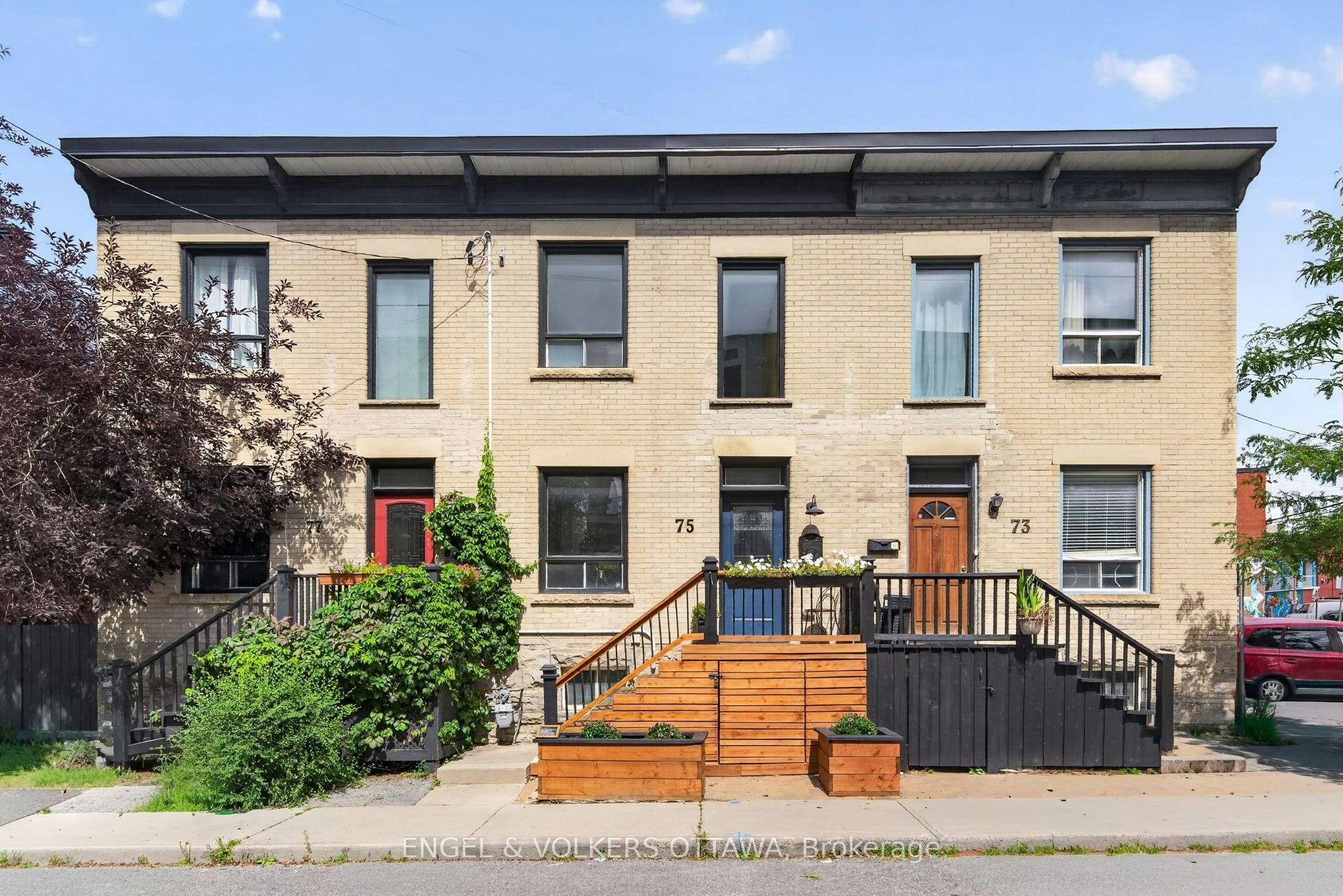 75 Eccles Street, Ottawa, ON, K1R 6S5