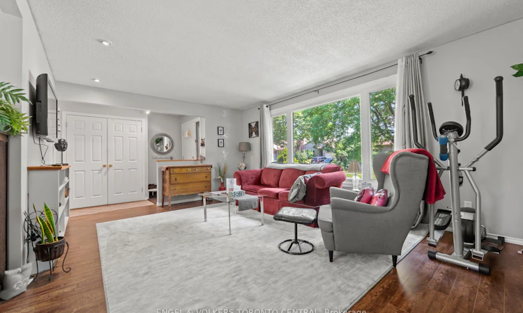 31 Mulberry Lane