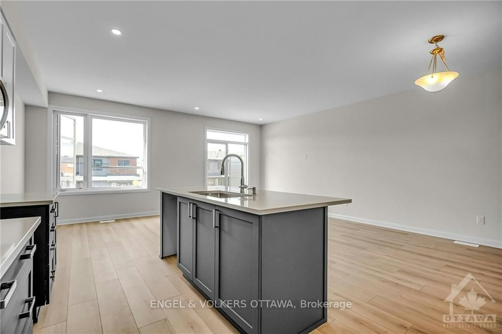 313 Gisborne Place, Ottawa, ON, K2W 0L2 - 14