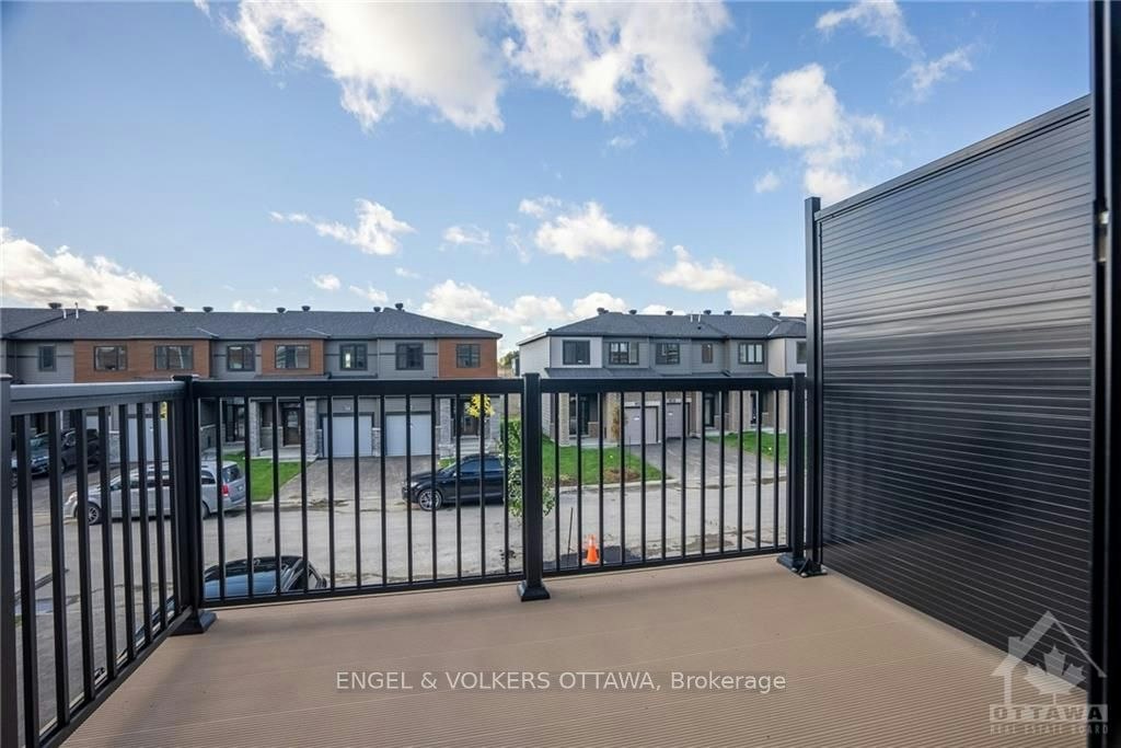 313 Gisborne Place, Ottawa, ON, K2W 0L2 - 17