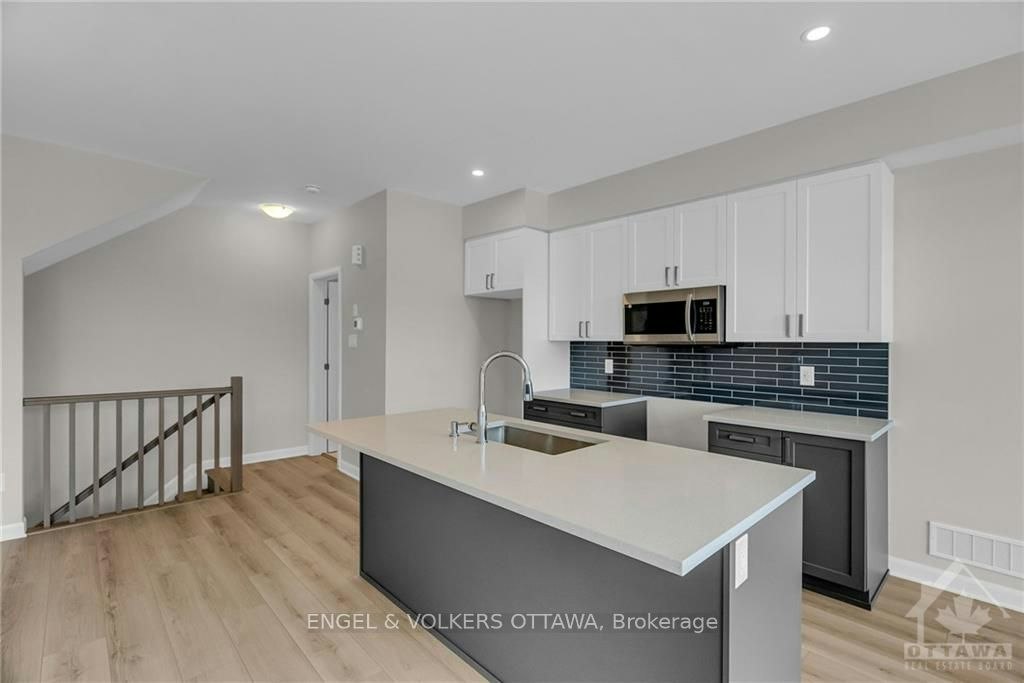 313 Gisborne Place, Ottawa, ON, K2W 0L2 - 13