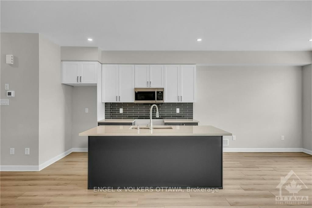 313 Gisborne Place, Ottawa, ON, K2W 0L2 - 12