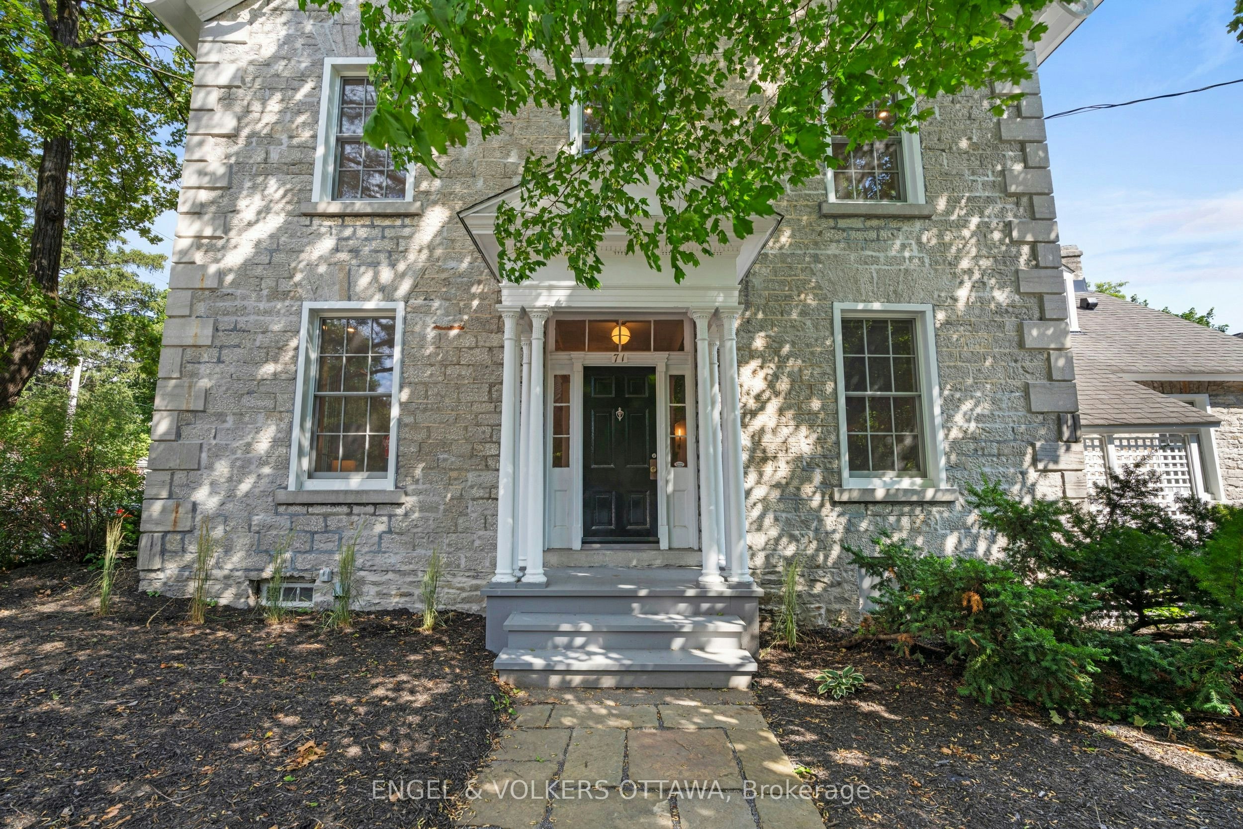 71 Thomas Street, Ottawa, ON, K1M 1M7