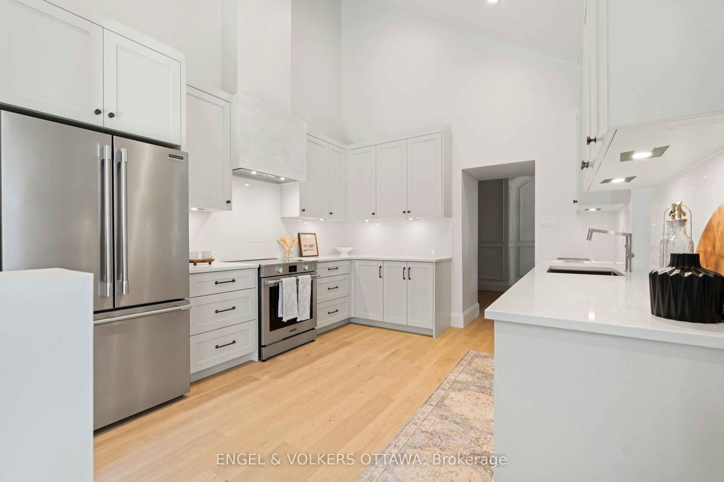 35 Mackay Street, Ottawa, ON, K1M 2B2 - 16