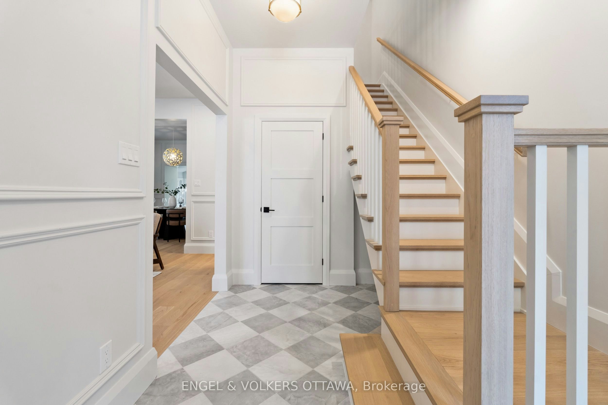 35 Mackay Street, Ottawa, ON, K1M 2B2 - 4