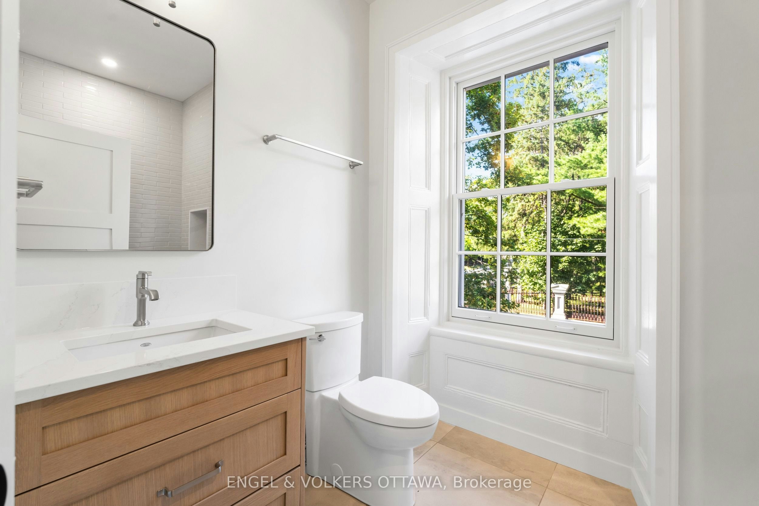 35 Mackay Street, Ottawa, ON, K1M 2B2 - 27