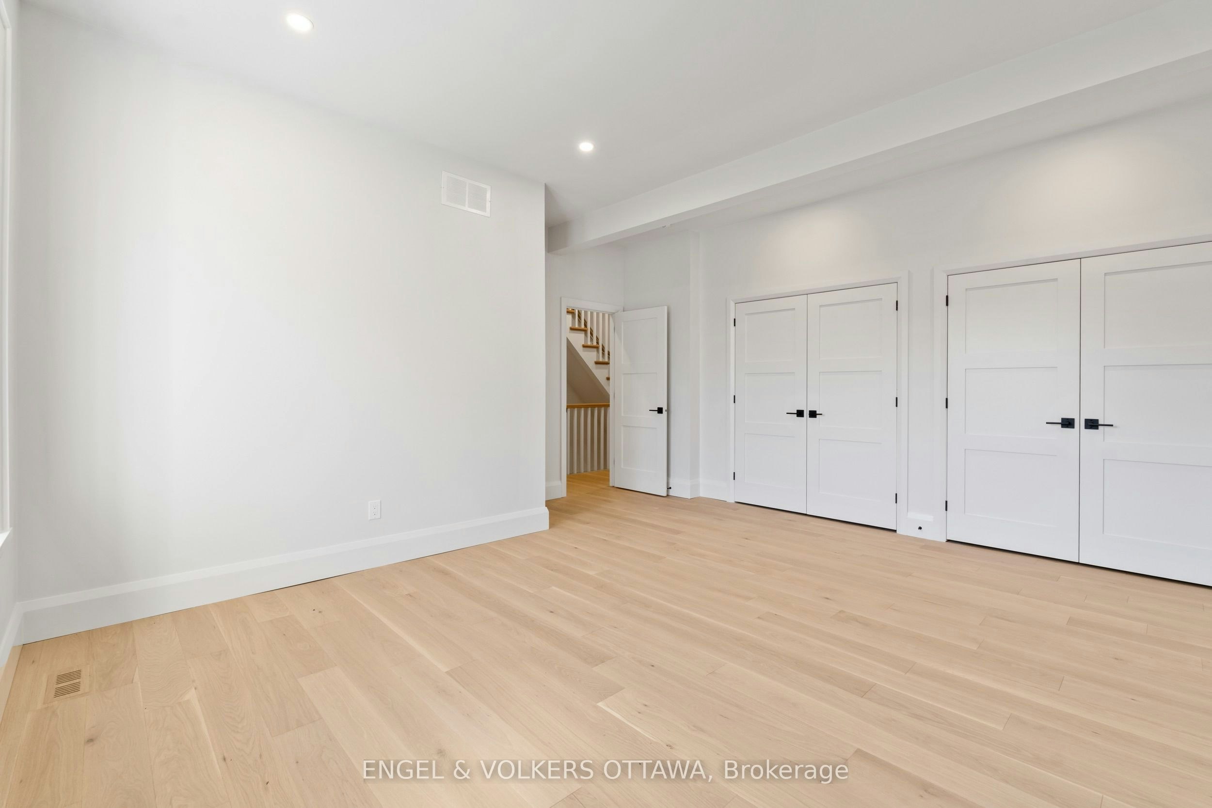 35 Mackay Street, Ottawa, ON, K1M 2B2 - 23