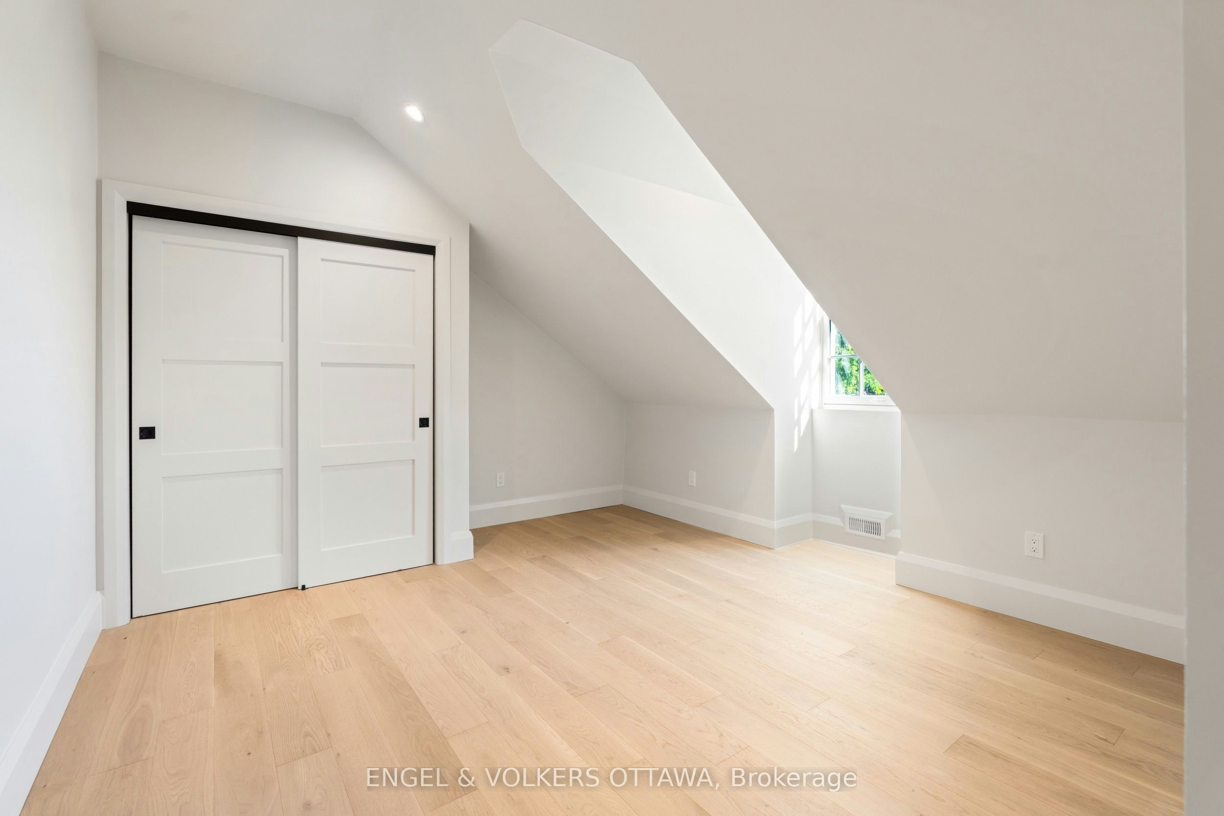 35 Mackay Street, Ottawa, ON, K1M 2B2 - 32