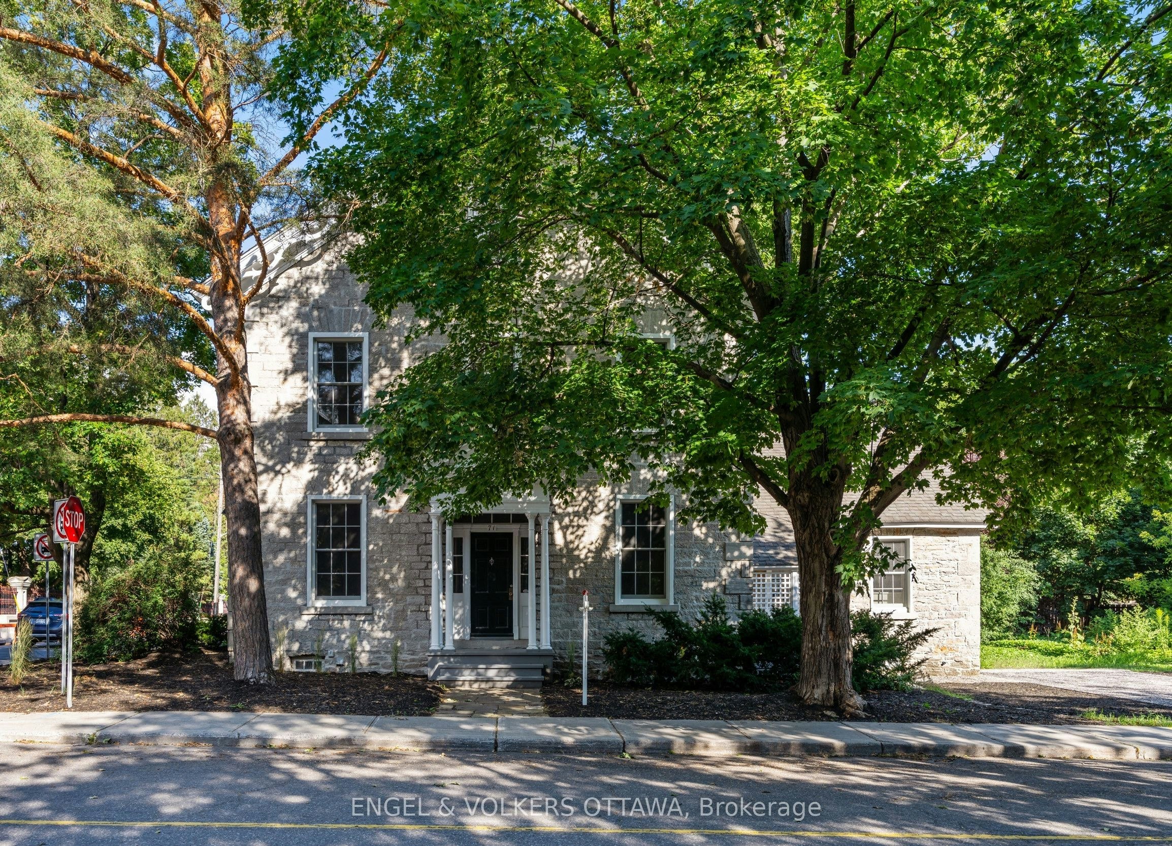 35 Mackay Street, Ottawa, ON, K1M 2B2 - 37