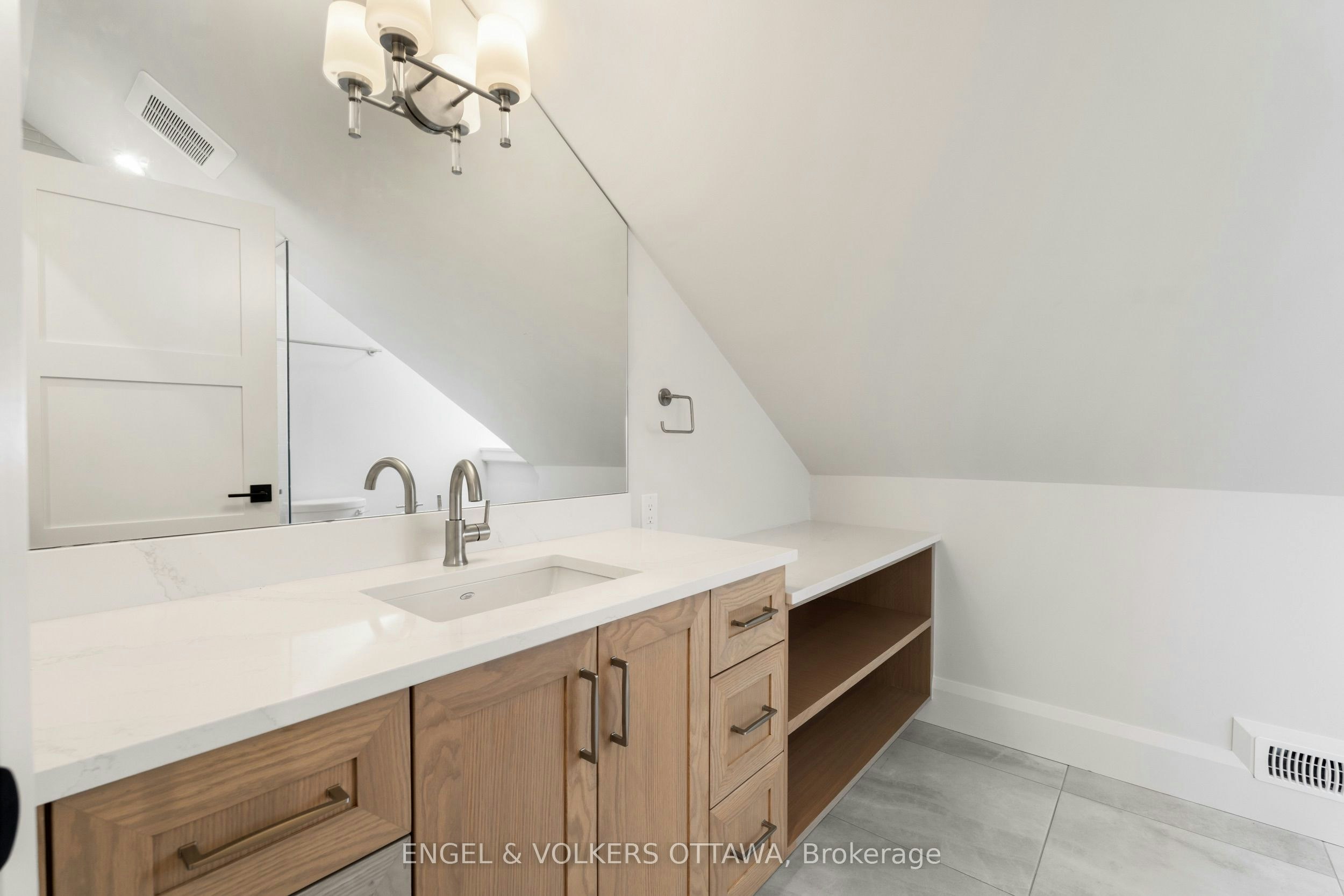 35 Mackay Street, Ottawa, ON, K1M 2B2 - 30