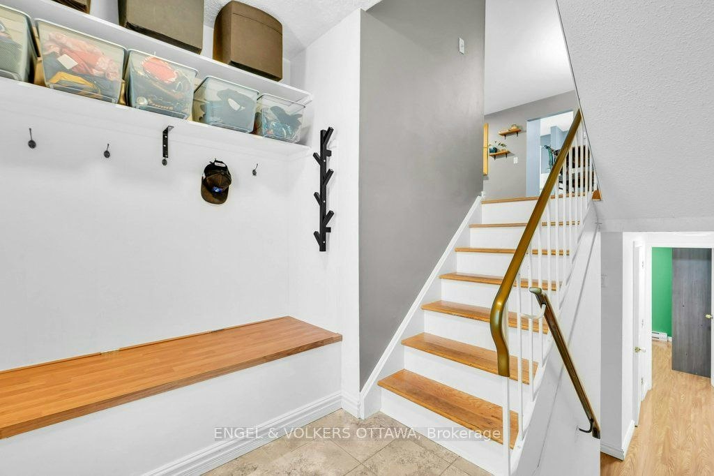 878 Grenon Avenue, Ottawa, ON, K2B 6G3 - 4
