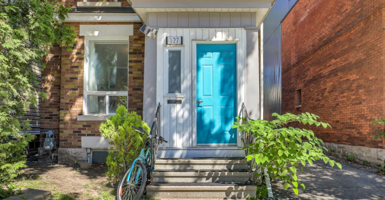 1-127 Third Avenue, Ottawa, ON, K1S 2J9 - 2