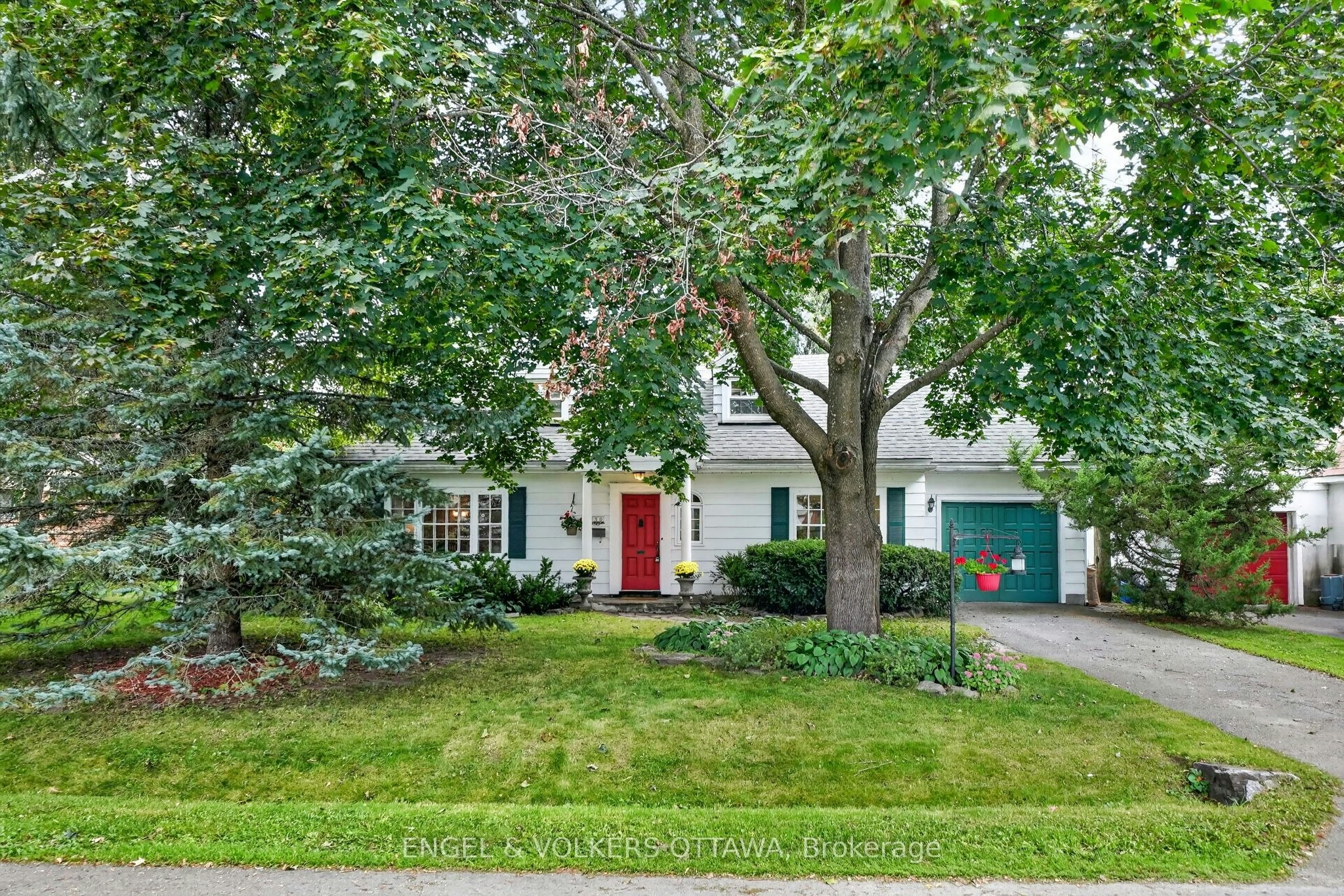250 Faircrest Road, Ottawa, ON, K1H 5E1