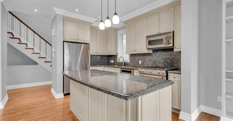 108 Manorhill Private, Ottawa, ON, K1H 2J4 - 4