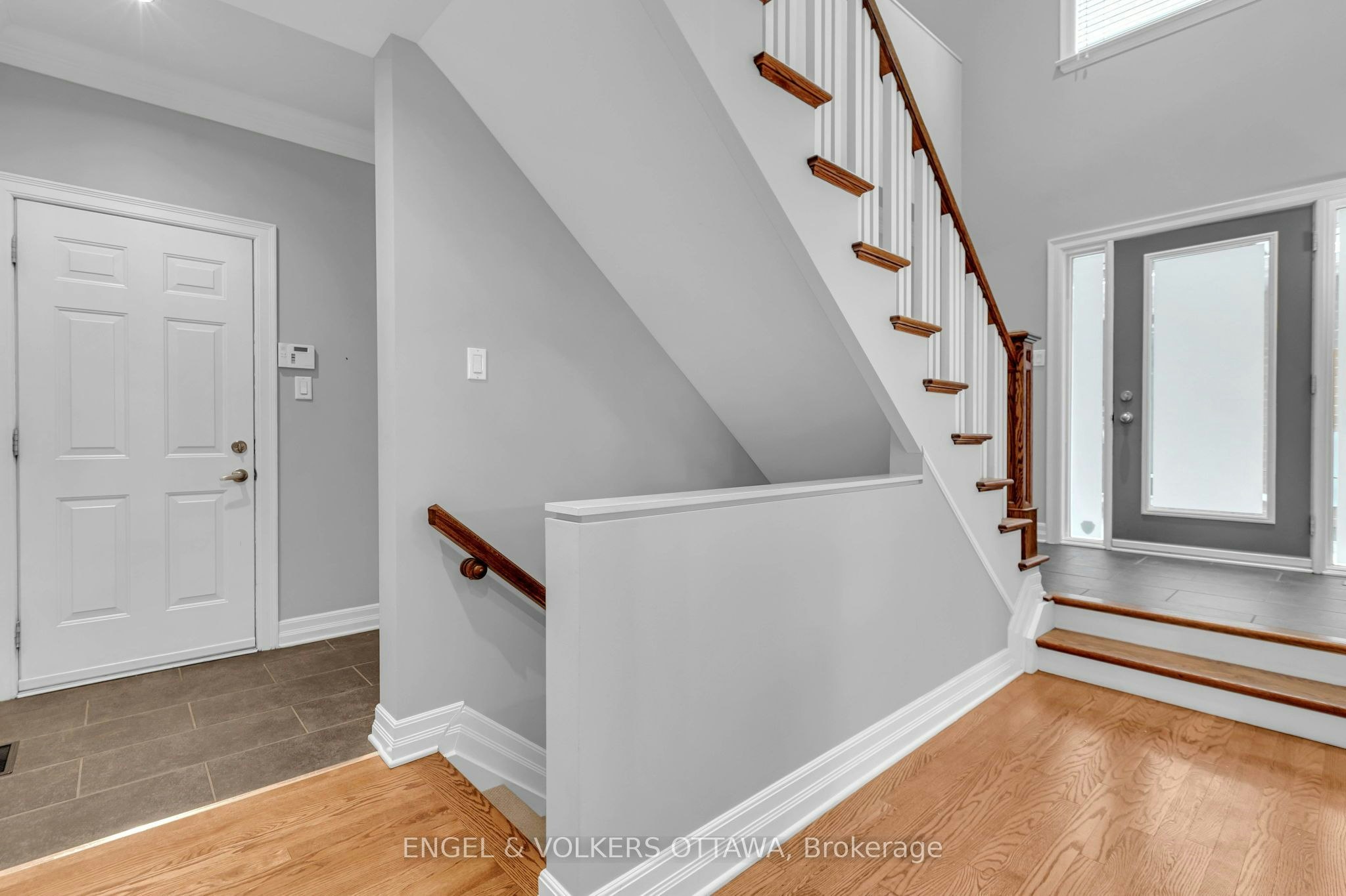 108 Manorhill Private, Ottawa, ON, K1H 2J4 - 2