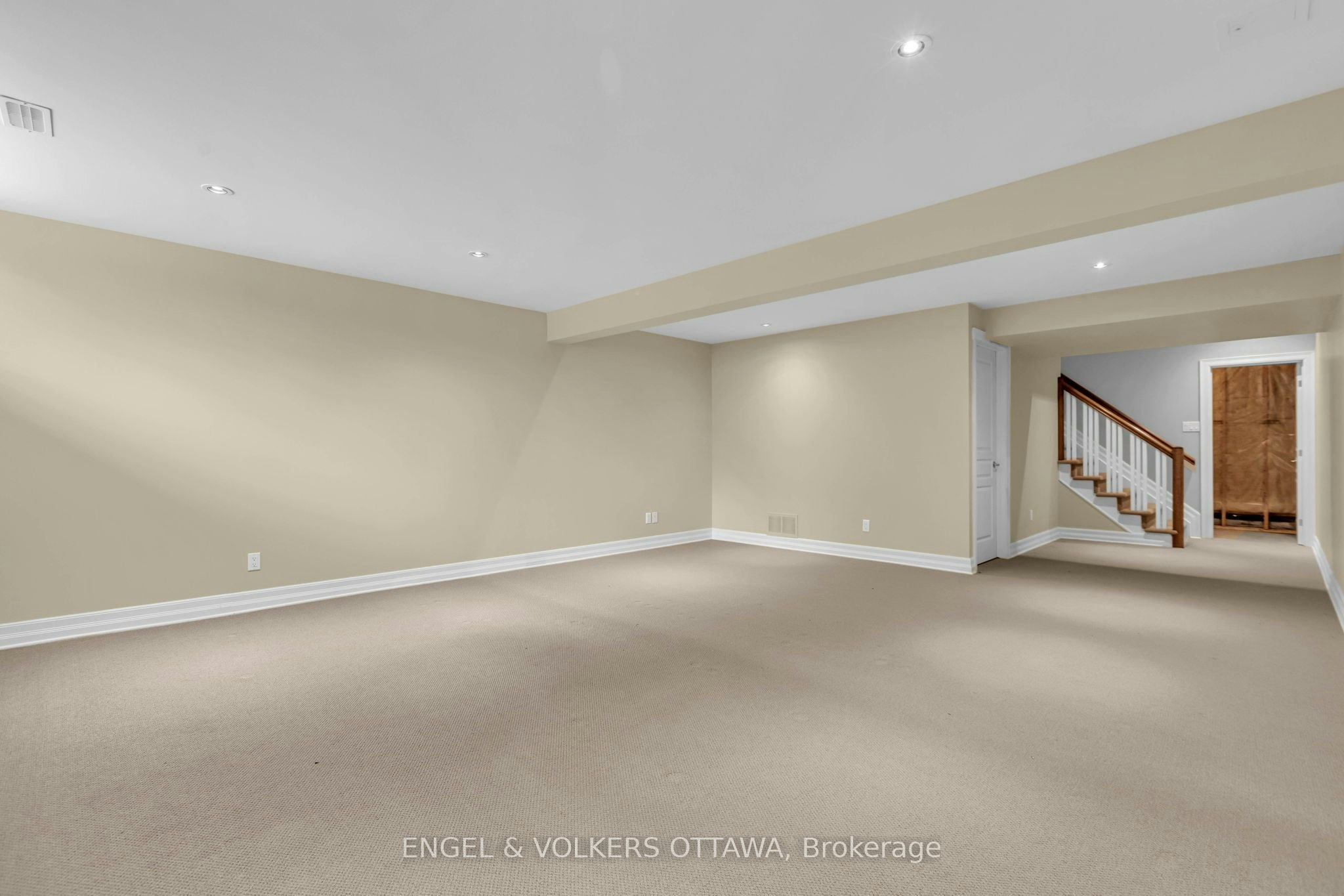 108 Manorhill Private, Ottawa, ON, K1H 2J4 - 25