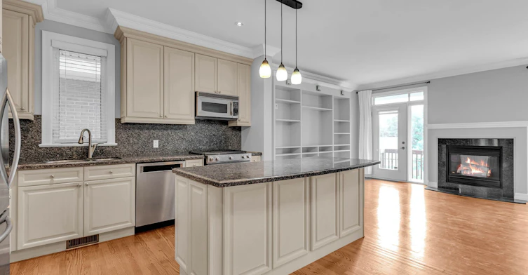 108 Manorhill Private, Ottawa, ON, K1H 2J4 - 3