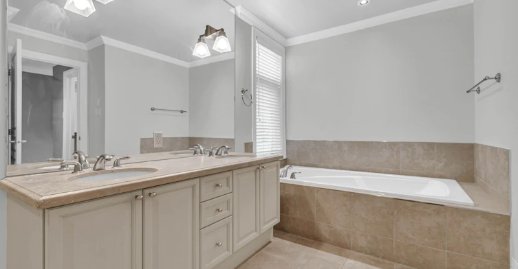 108 Manorhill Private, Ottawa, ON, K1H 2J4 - 17