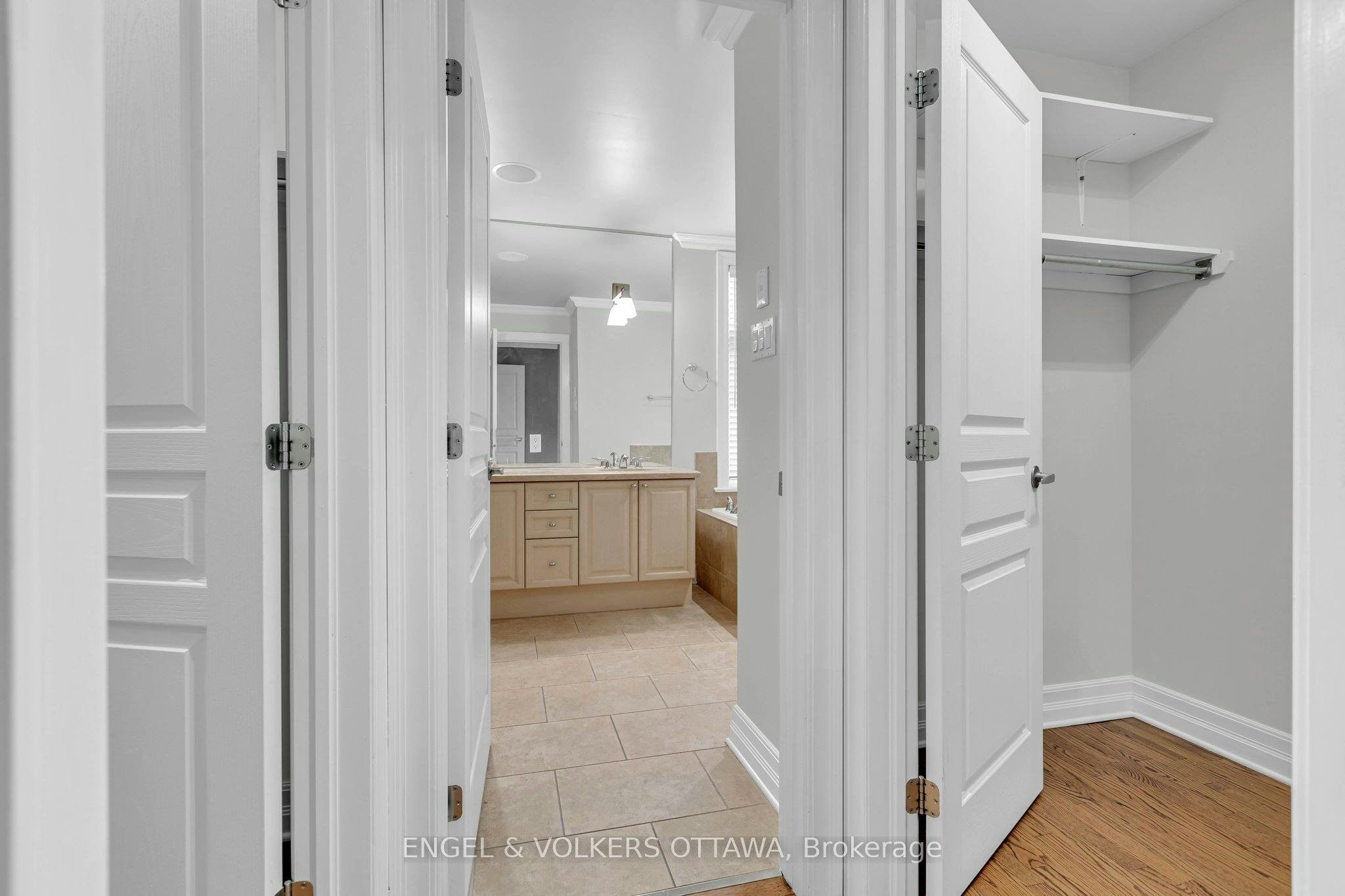 108 Manorhill Private, Ottawa, ON, K1H 2J4 - 16