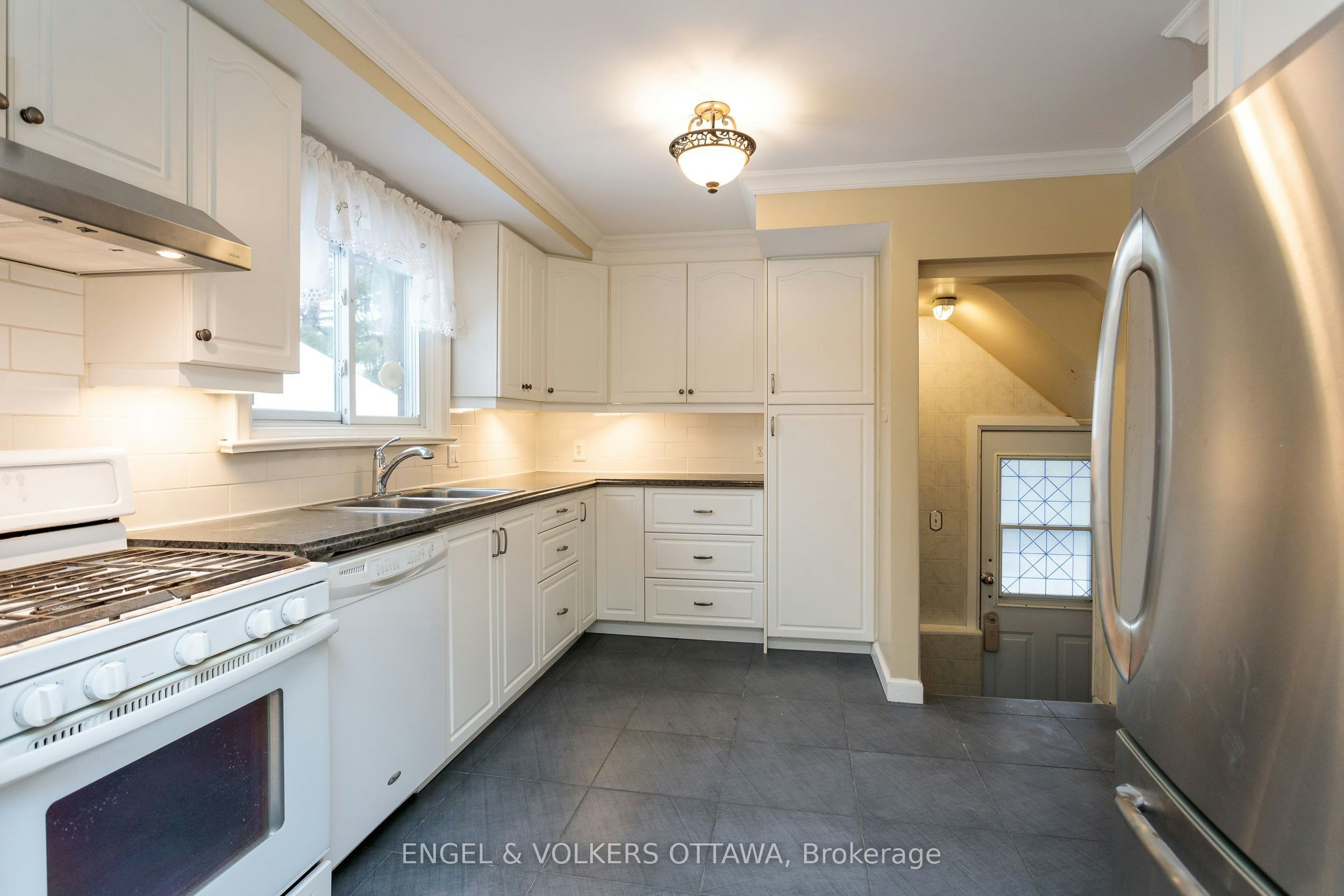 225 Pleasant Park Road, Ottawa, ON, K1H 5M4 - 19