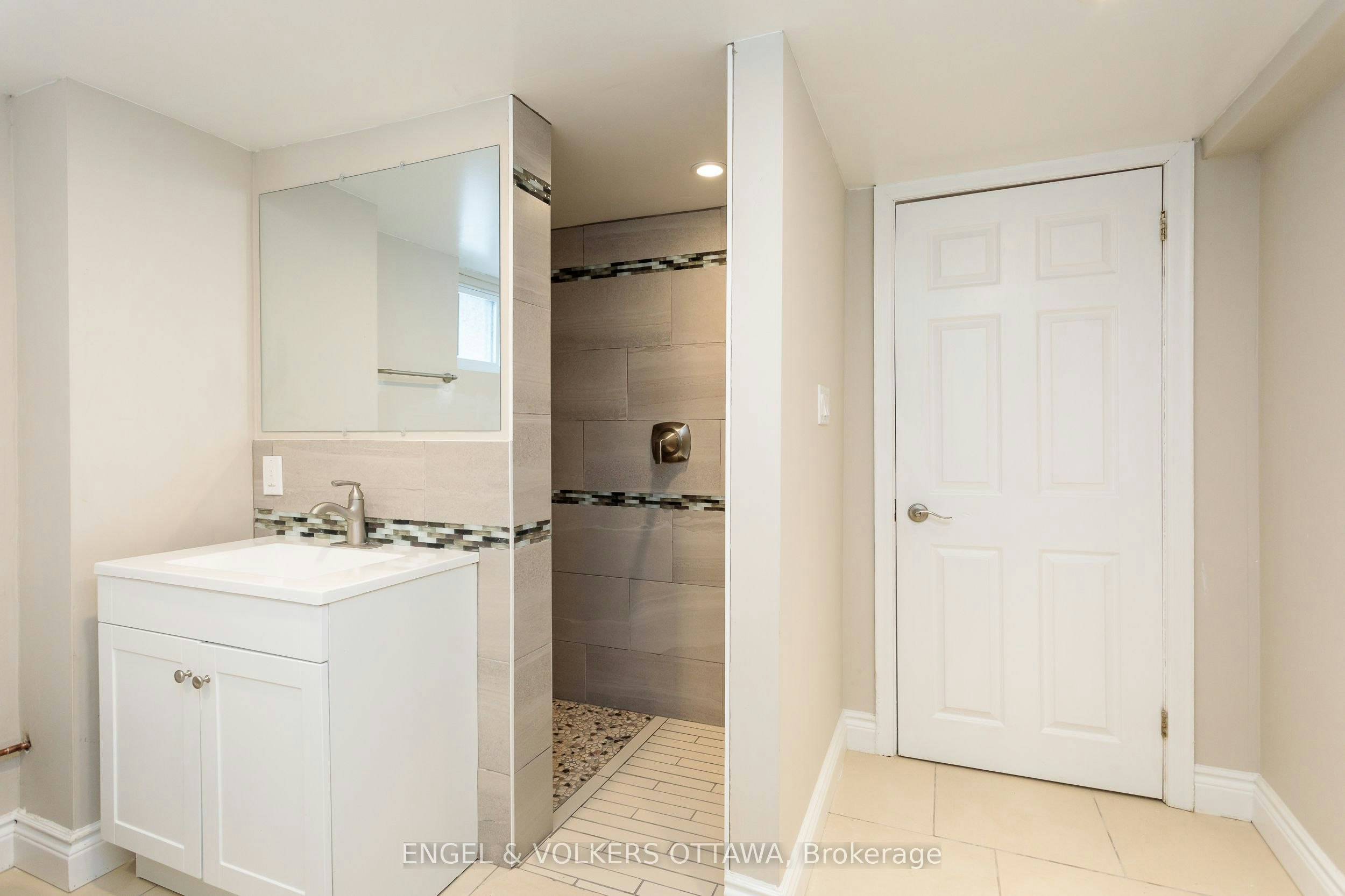 225 Pleasant Park Road, Ottawa, ON, K1H 5M4 - 44
