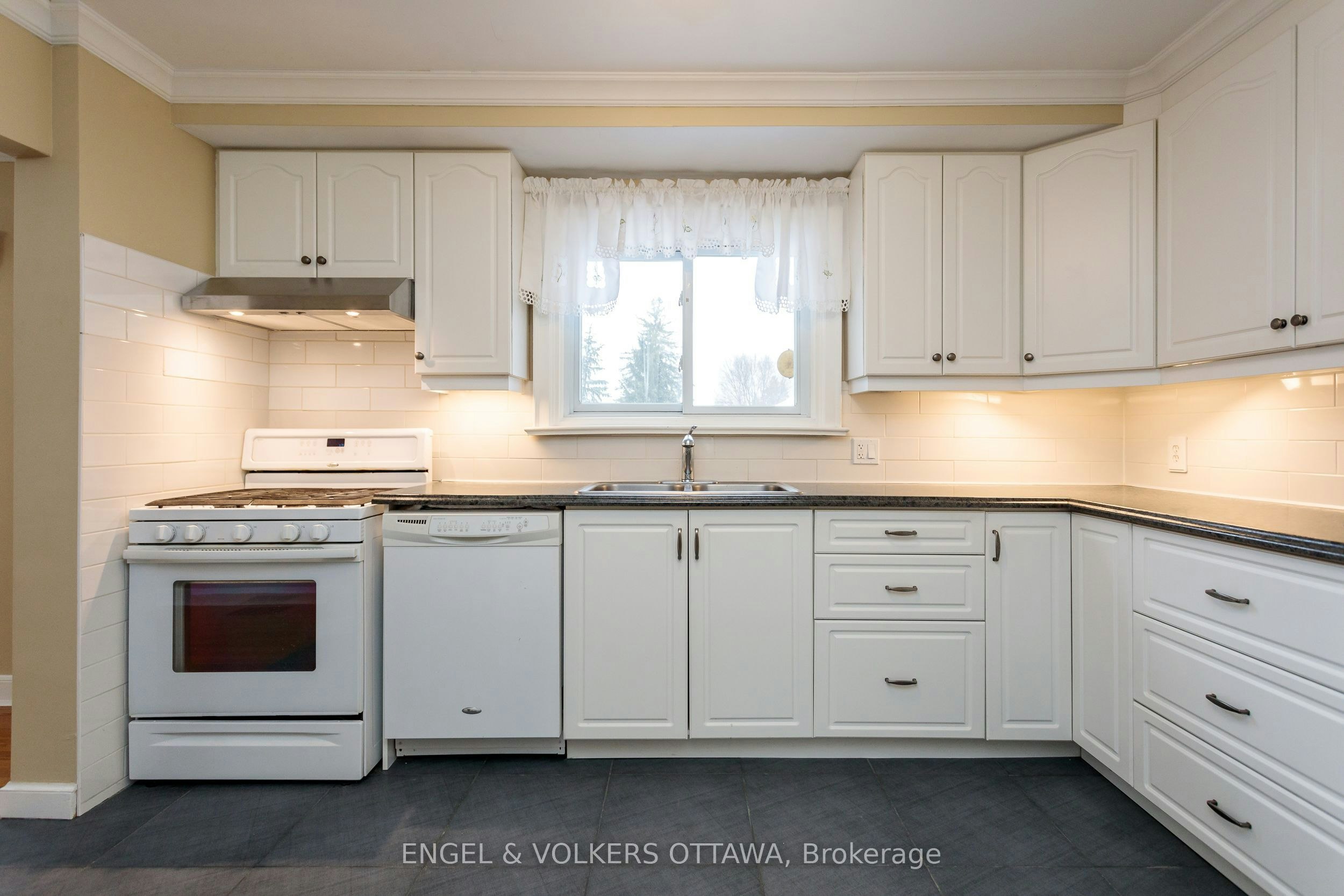225 Pleasant Park Road, Ottawa, ON, K1H 5M4 - 20