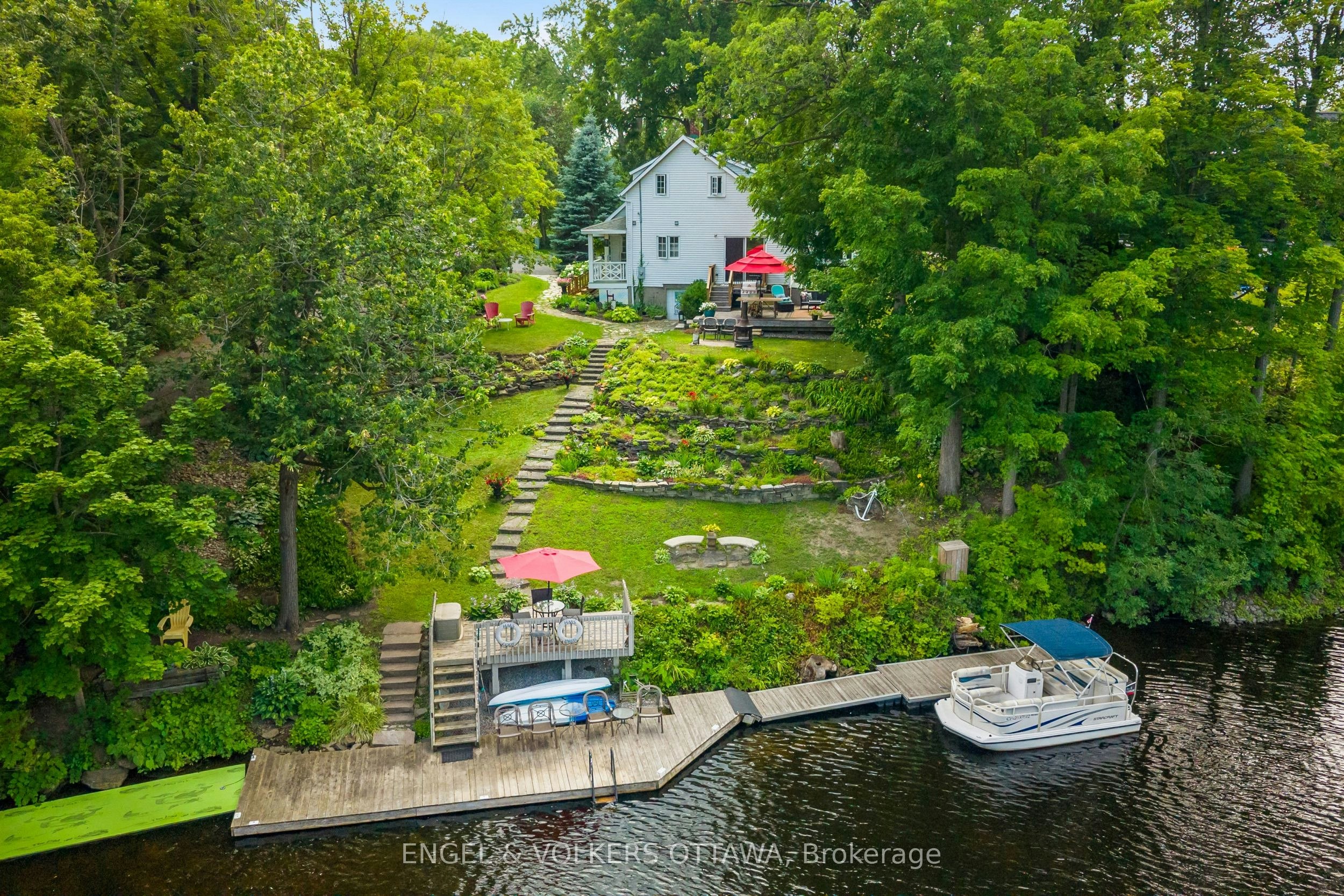 1119 Tighe Street, Manotick, ON, K4M 1B4