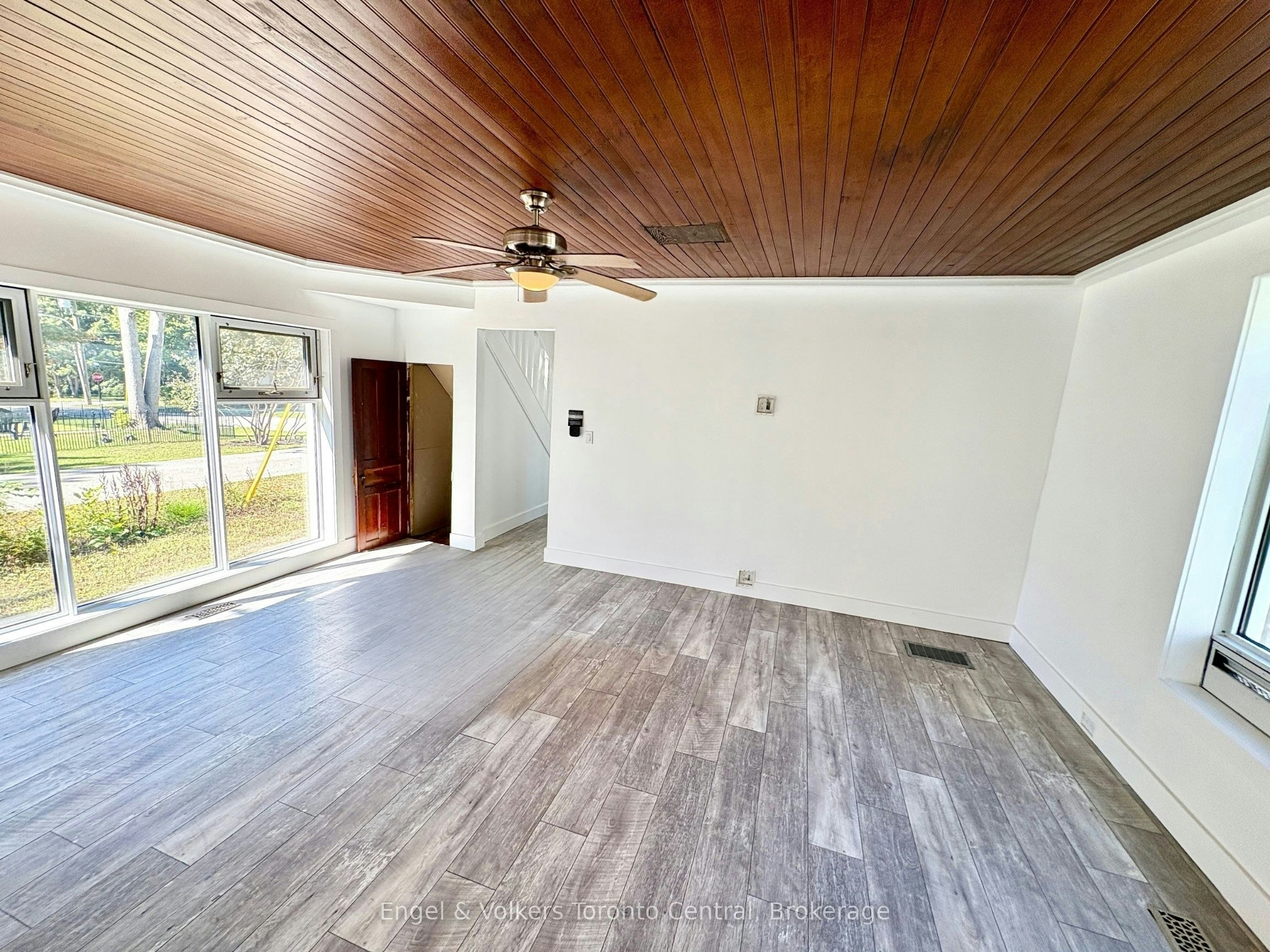 155 Hughson Street, Gravenhurst, ON, P1P 1H2 - 9