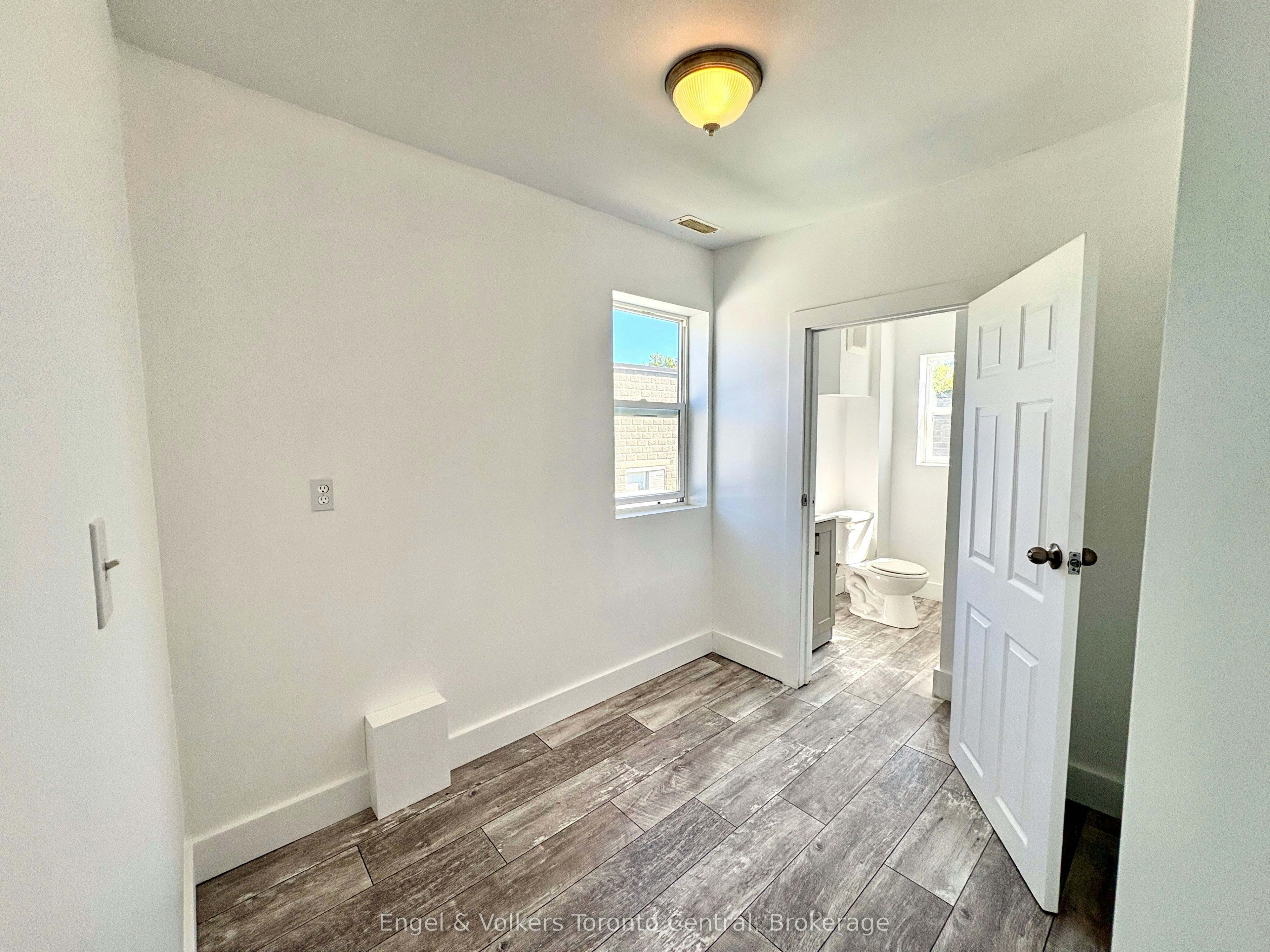 155 Hughson Street, Gravenhurst, ON, P1P 1H2 - 24