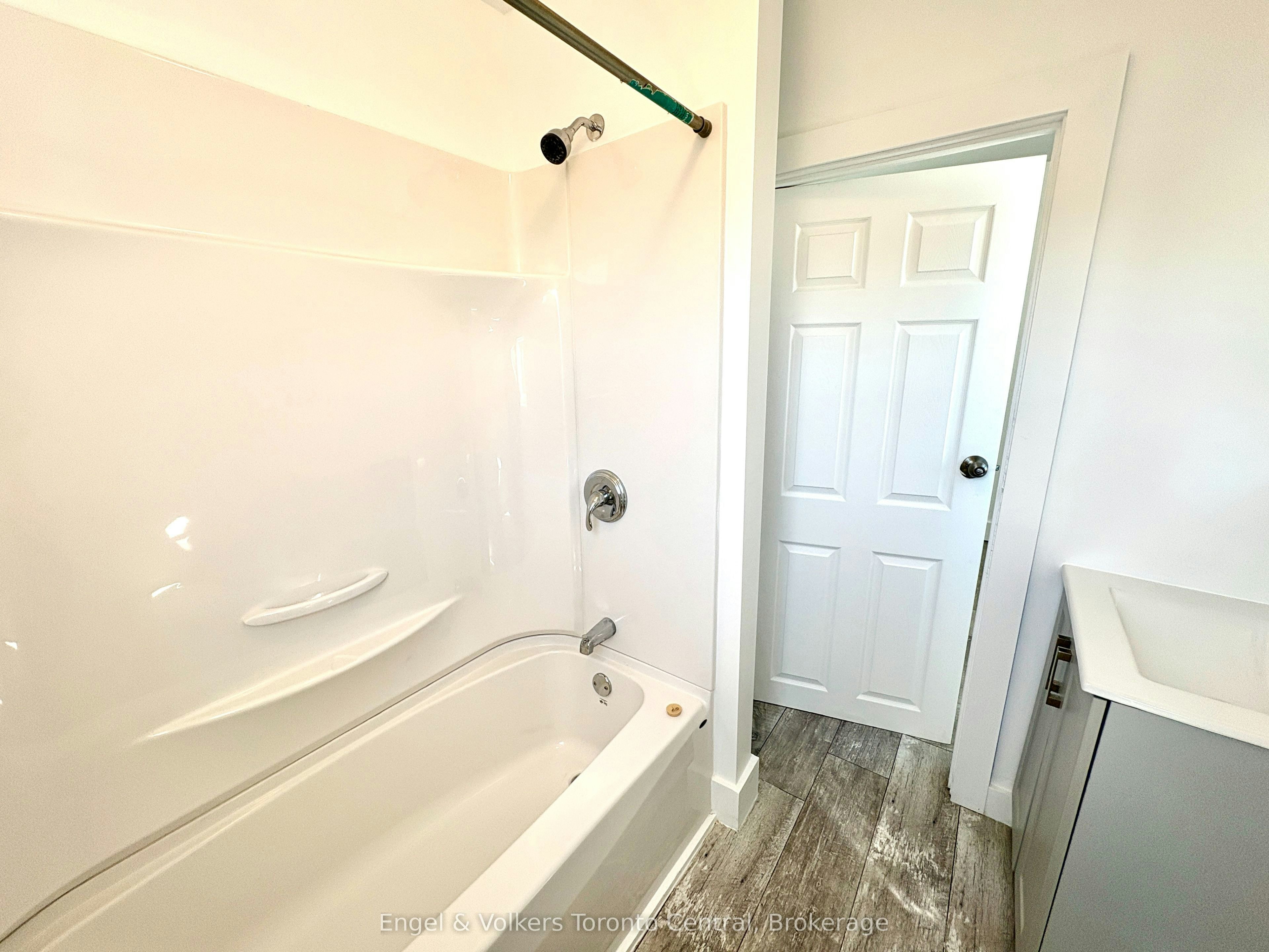 155 Hughson Street, Gravenhurst, ON, P1P 1H2 - 26