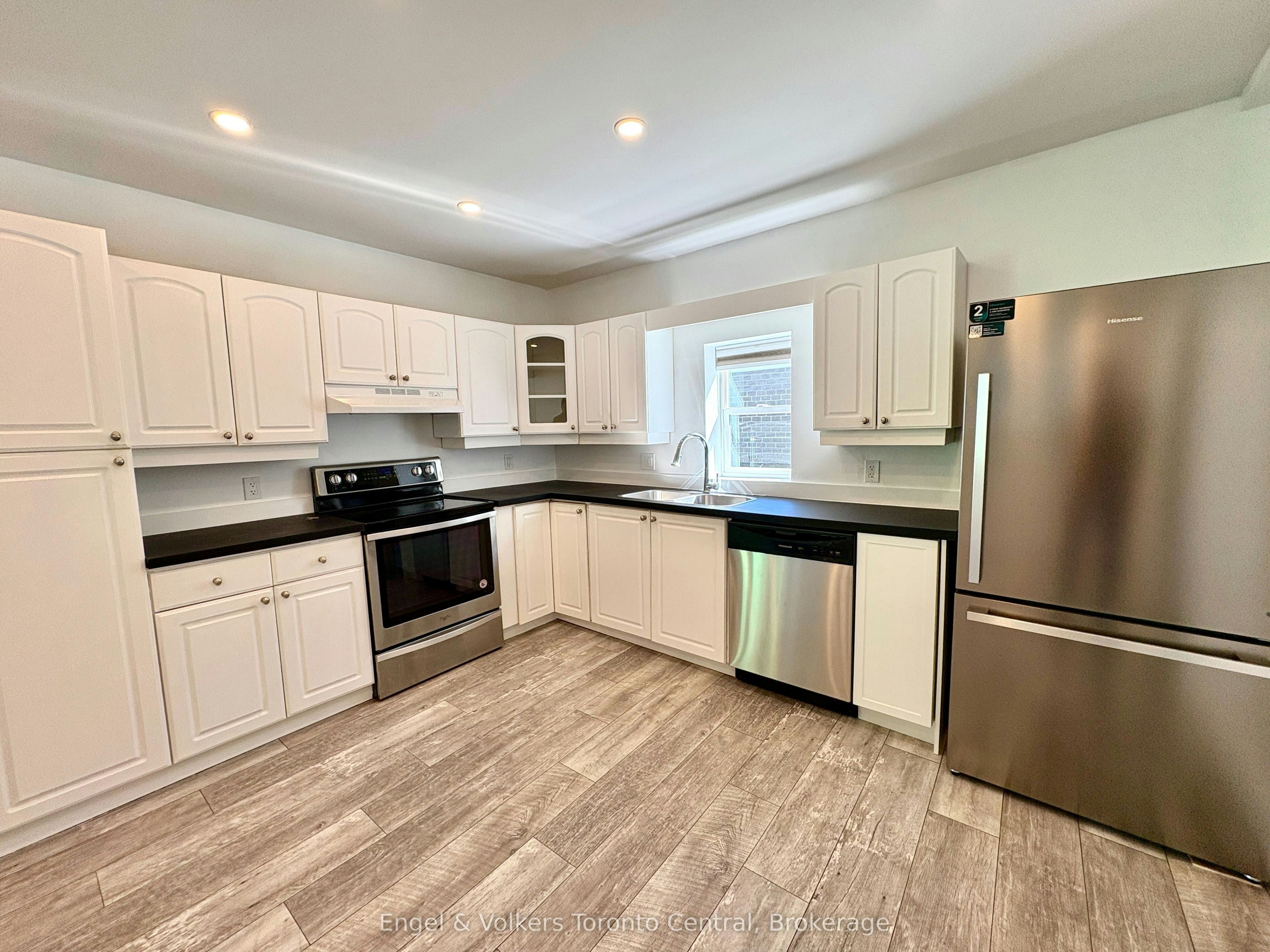 155 Hughson Street, Gravenhurst, ON, P1P 1H2 - 5