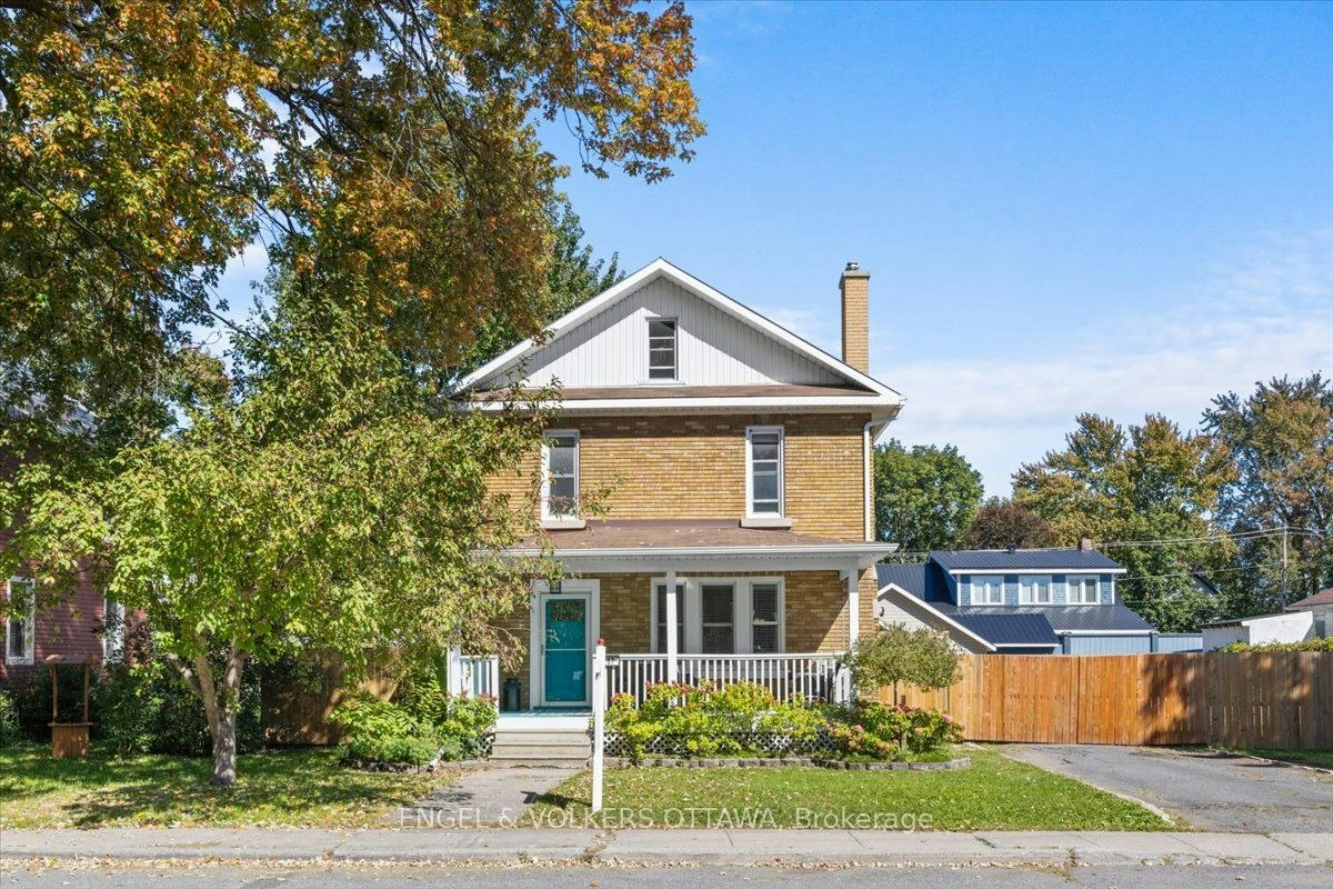 57 King Street W, Hamilton, ON, L9H 1T5