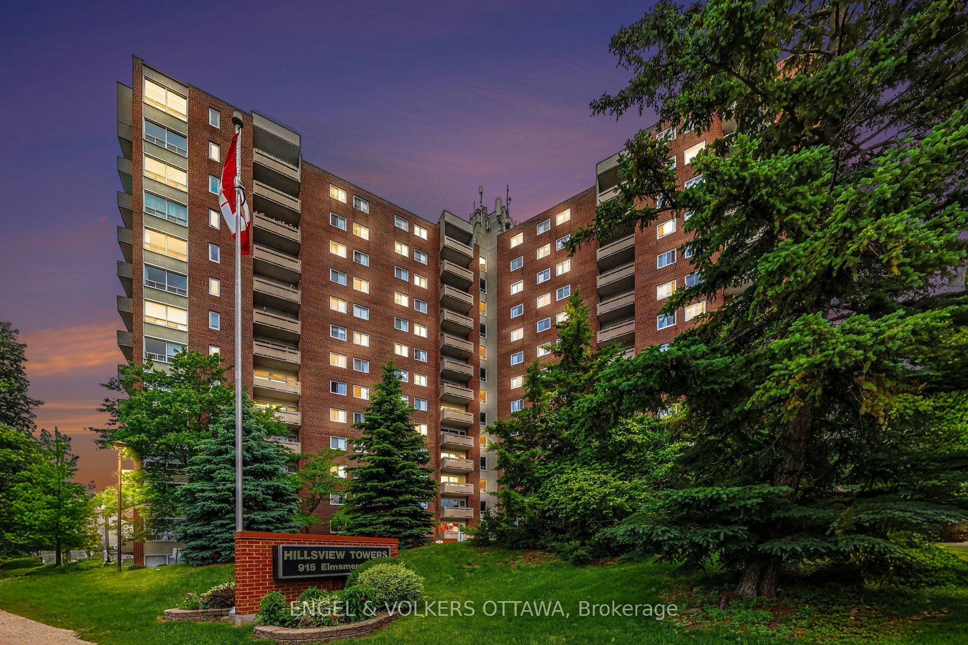 915 Elmsmere 109 Road, Ottawa, ON, K1J 8H8