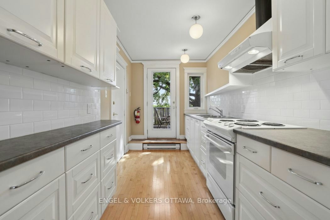 190 James Street, Ottawa, ON, K1R 5M7 - 8